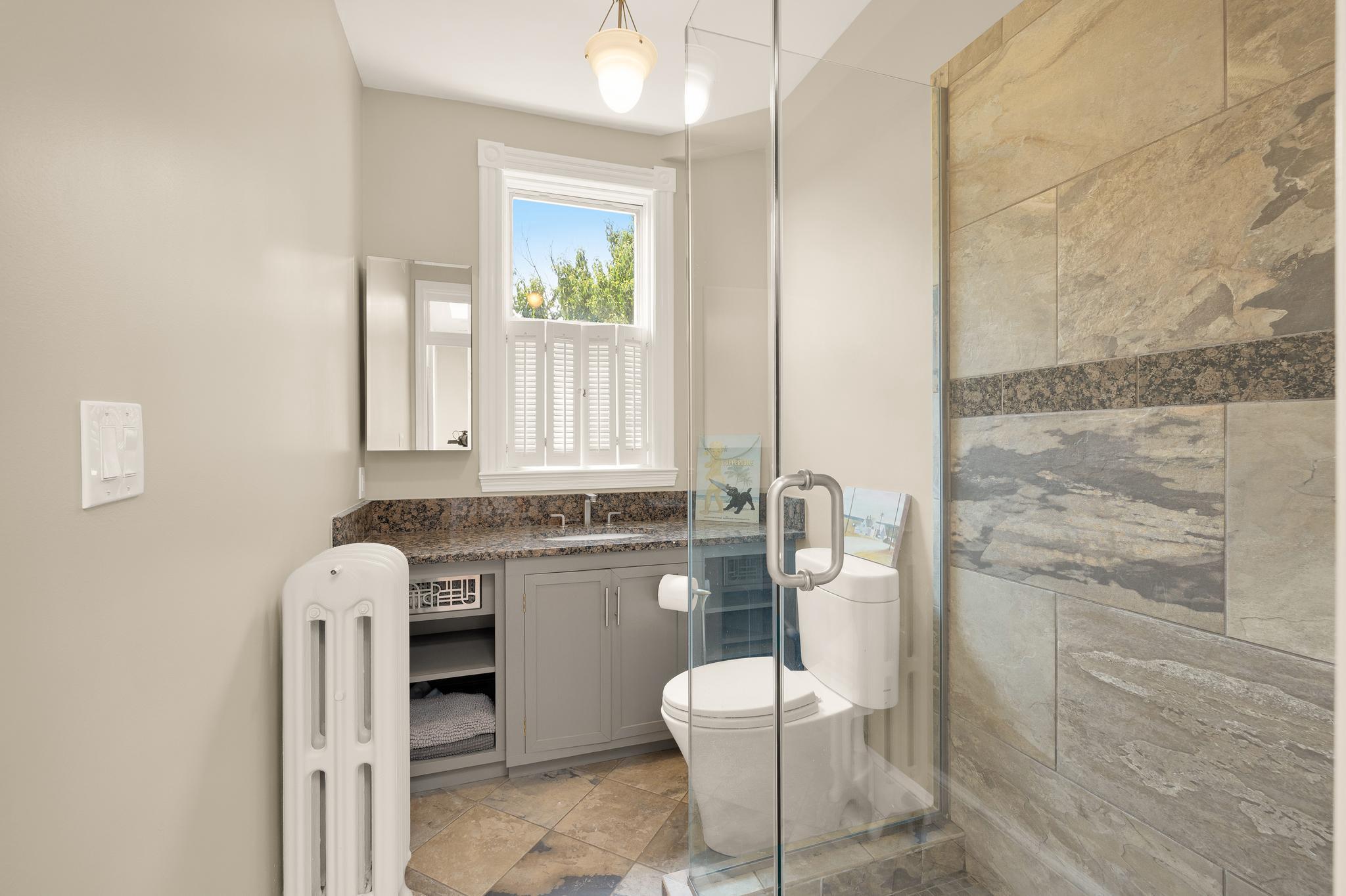 107 5th Street SE 