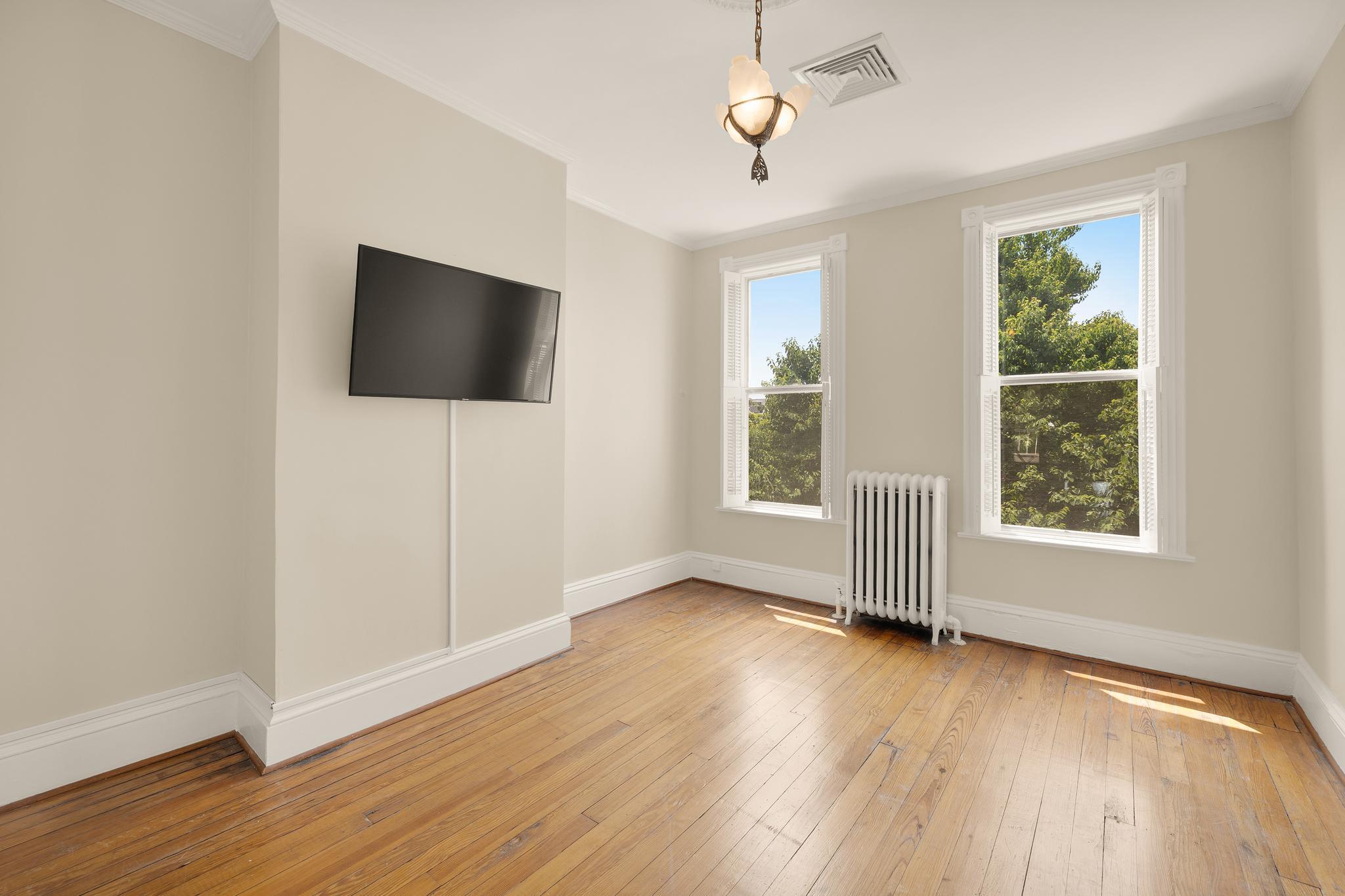 107 5th Street SE 