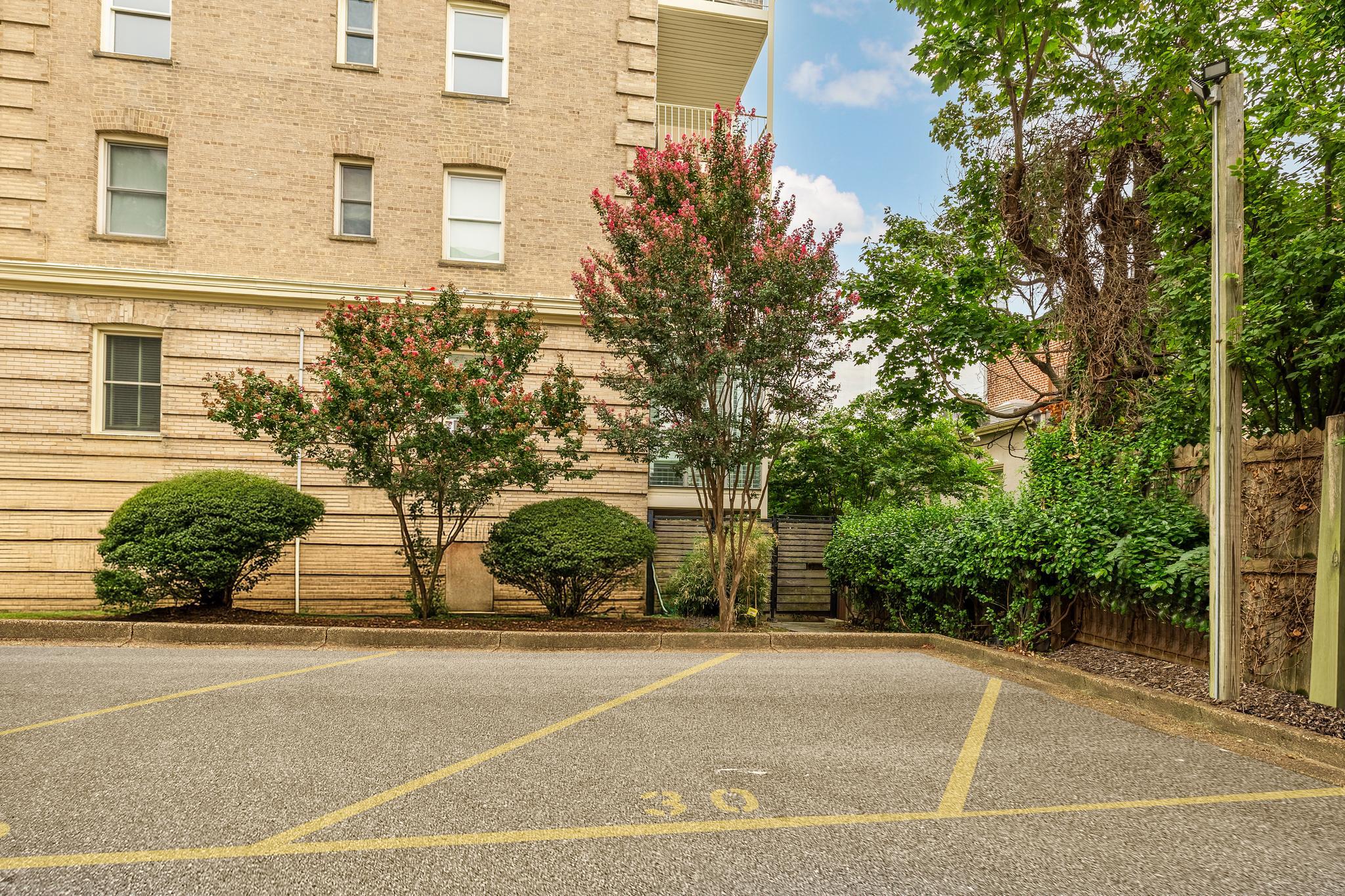 2122 California Street NW 455