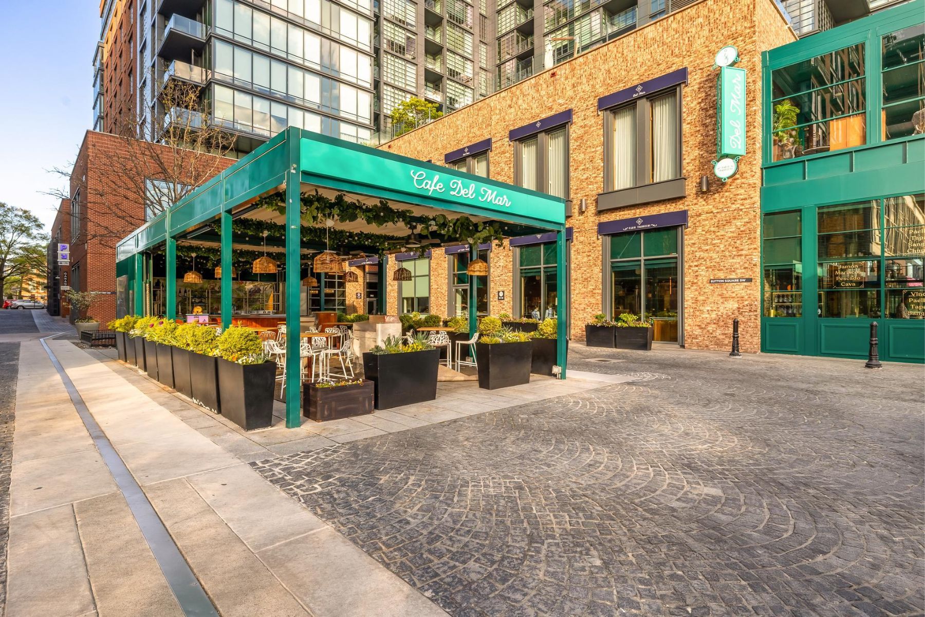 45 Sutton Square SW Unit# 306