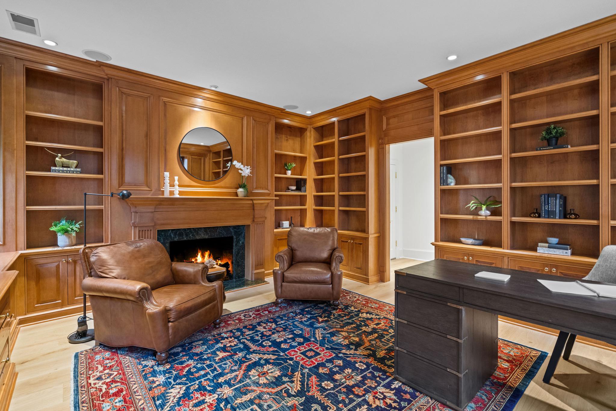 2121 Leroy Place NW 