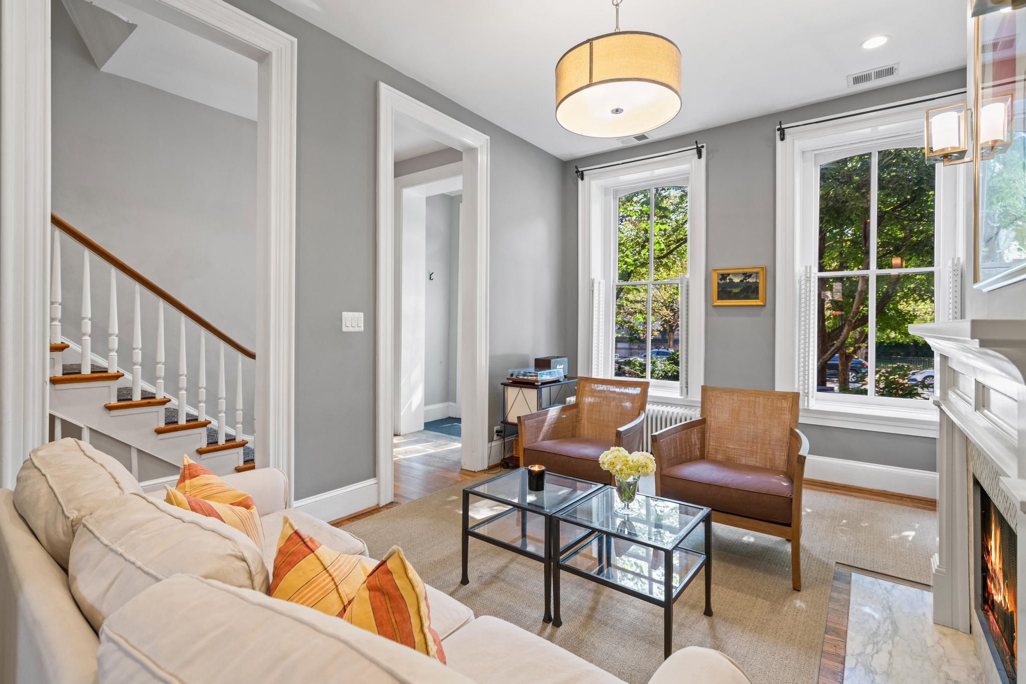604 East Capitol Street NE 