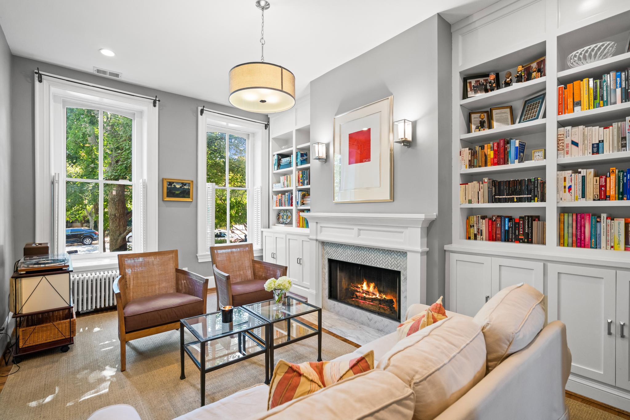 604 East Capitol Street NE 