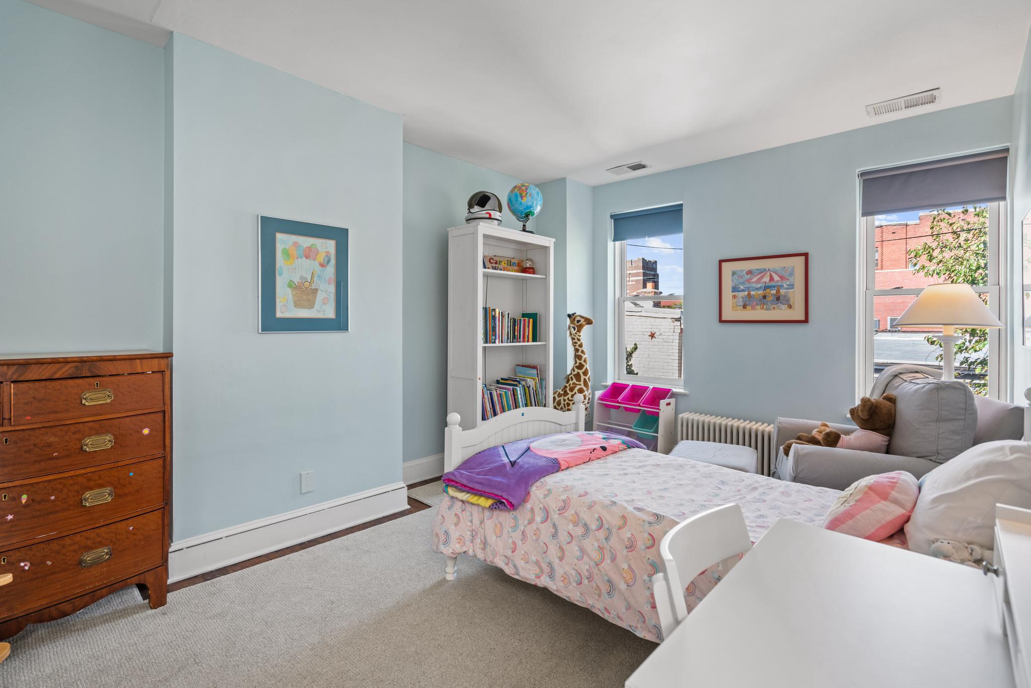 604 East Capitol Street NE 