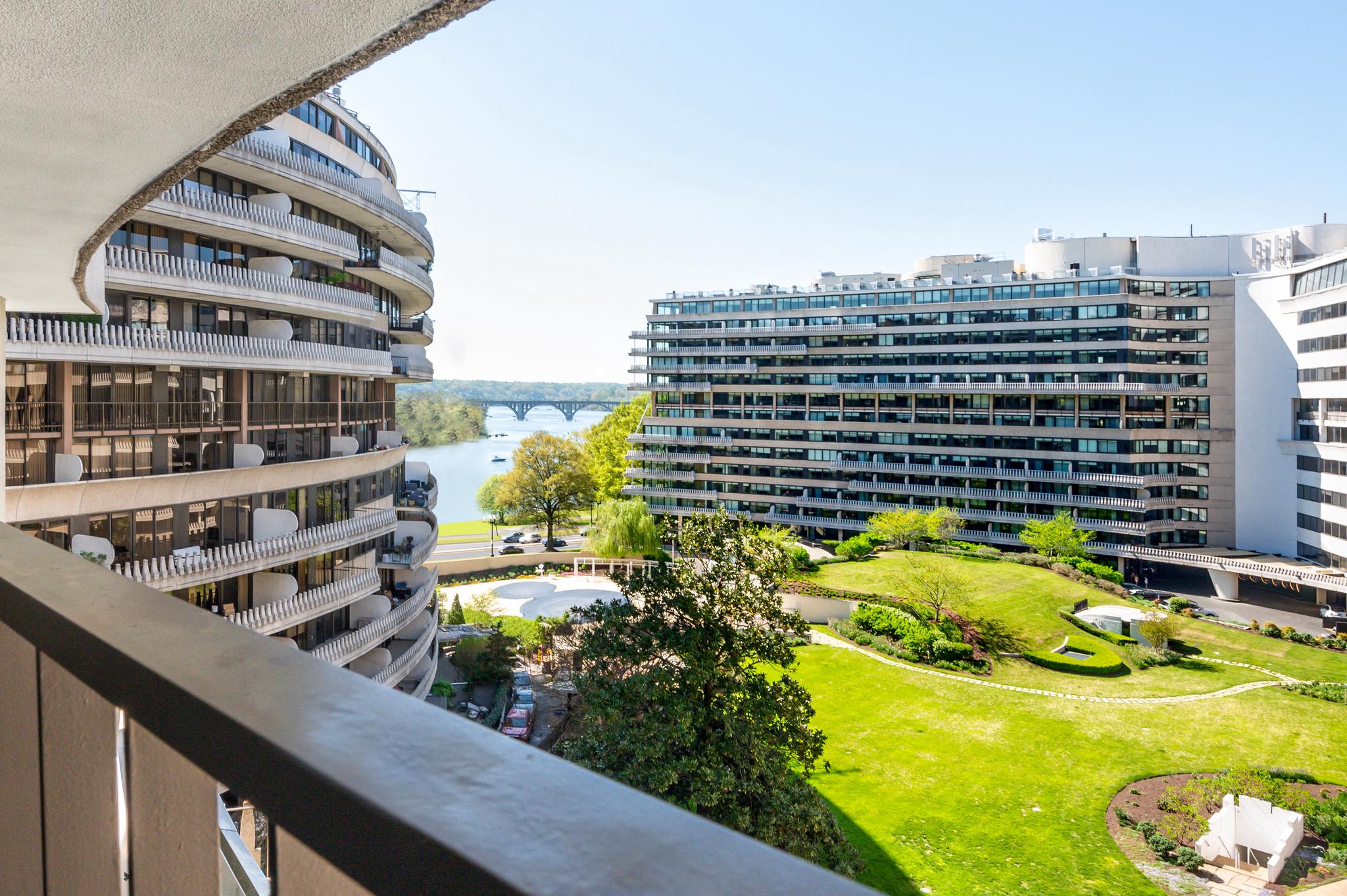 2500 Virginia Ave NW Unit# 714