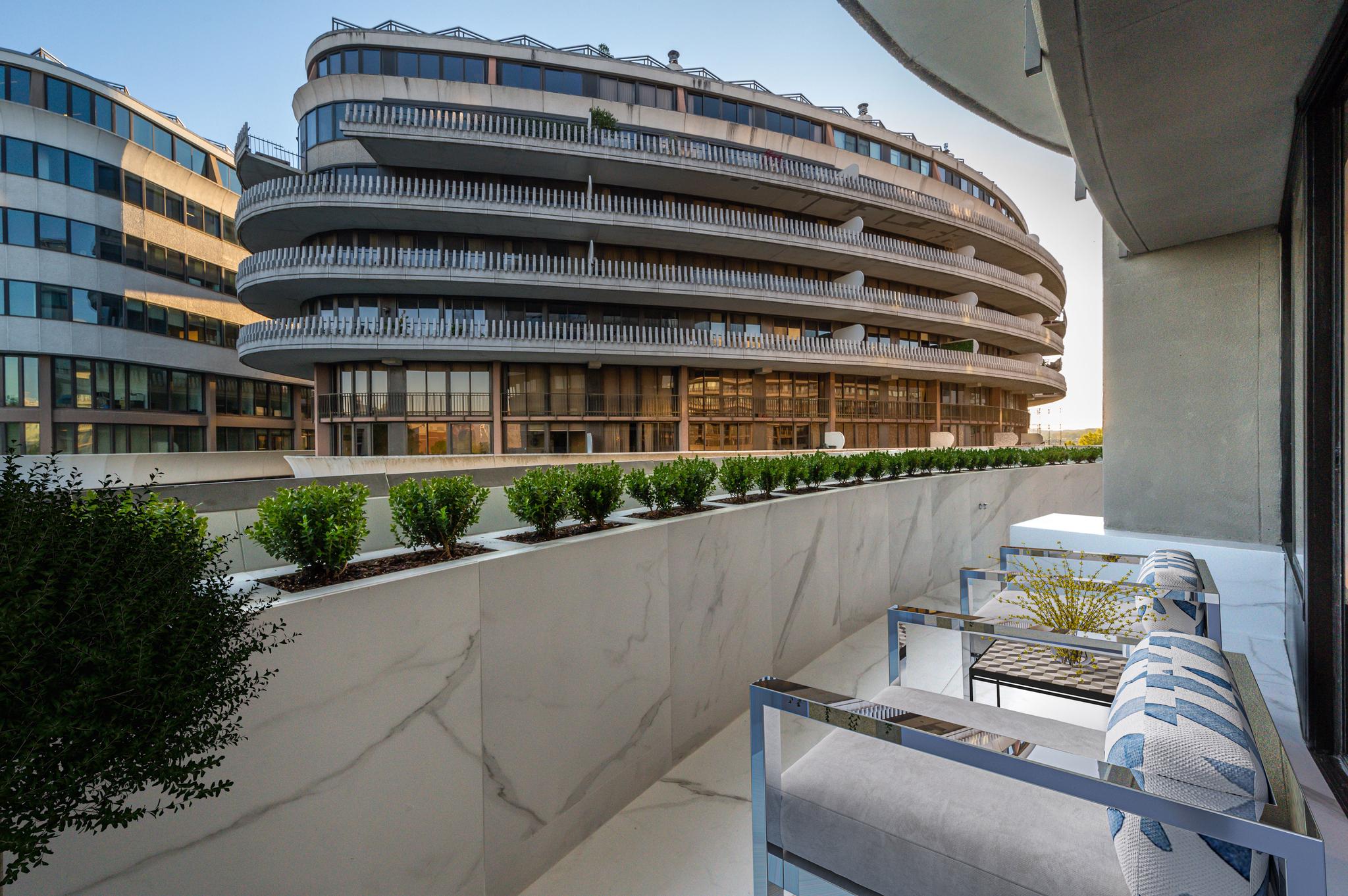 2500 Virginia Ave NW Unit# 714