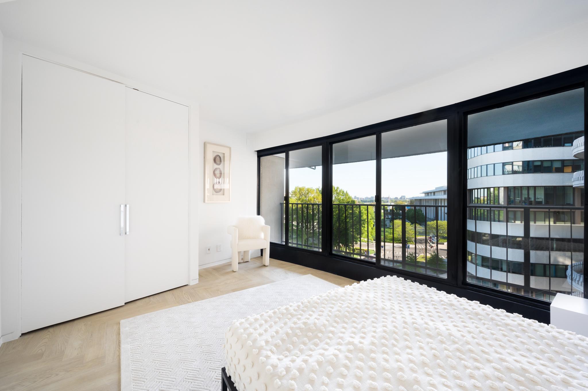 2500 Virginia Ave NW Unit# 714