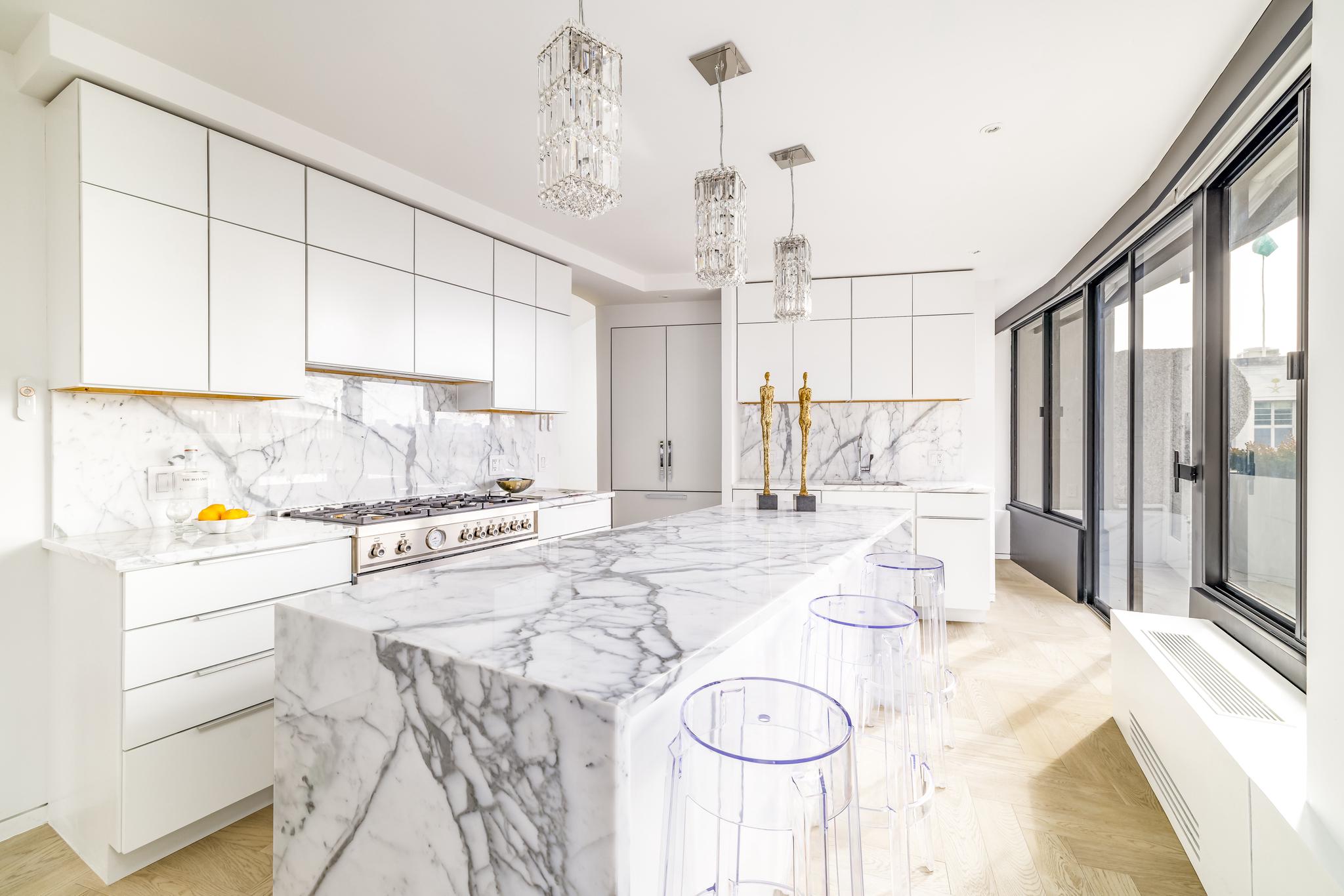 2500 Virginia Ave NW Unit# 714