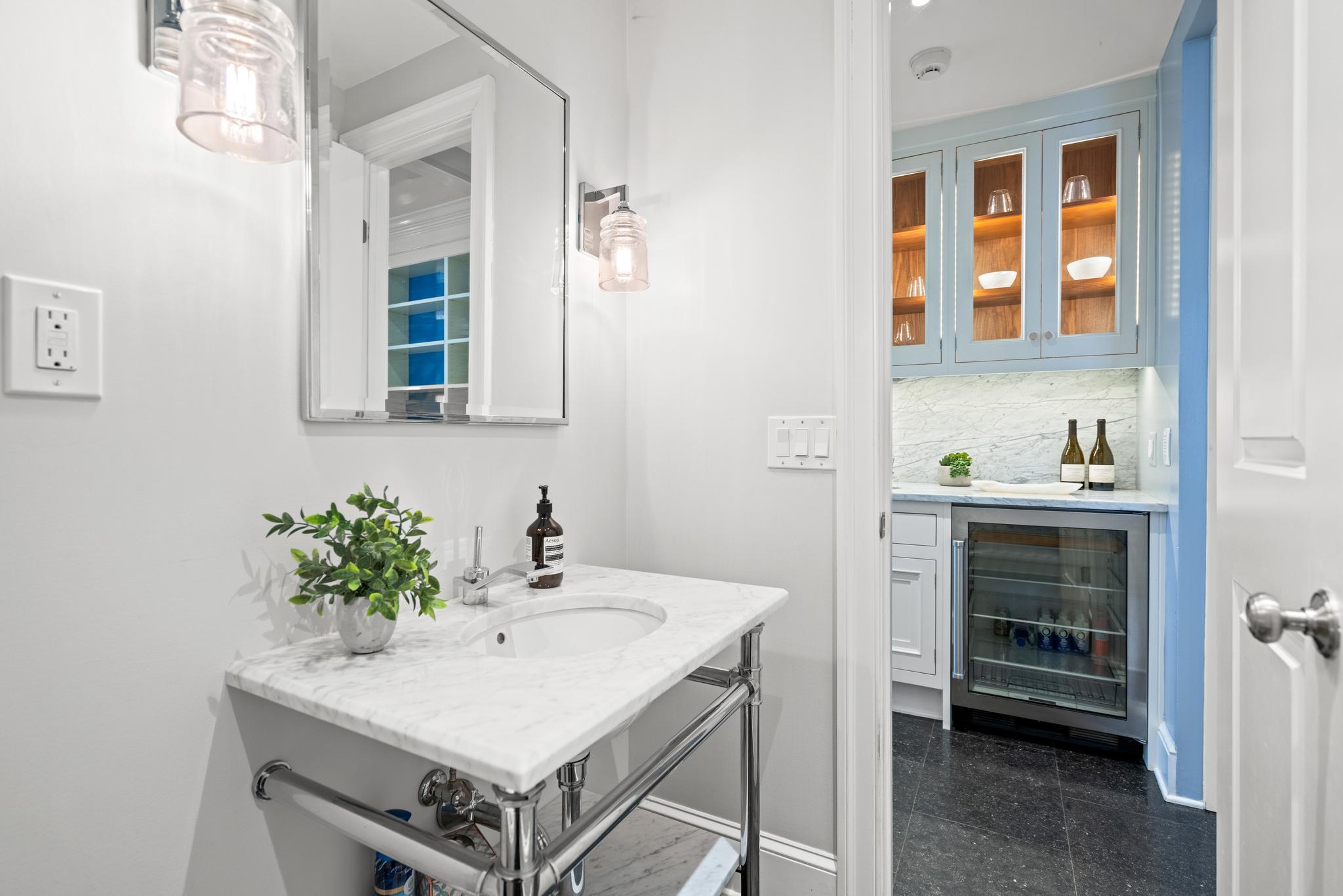 1806 24th Street NW