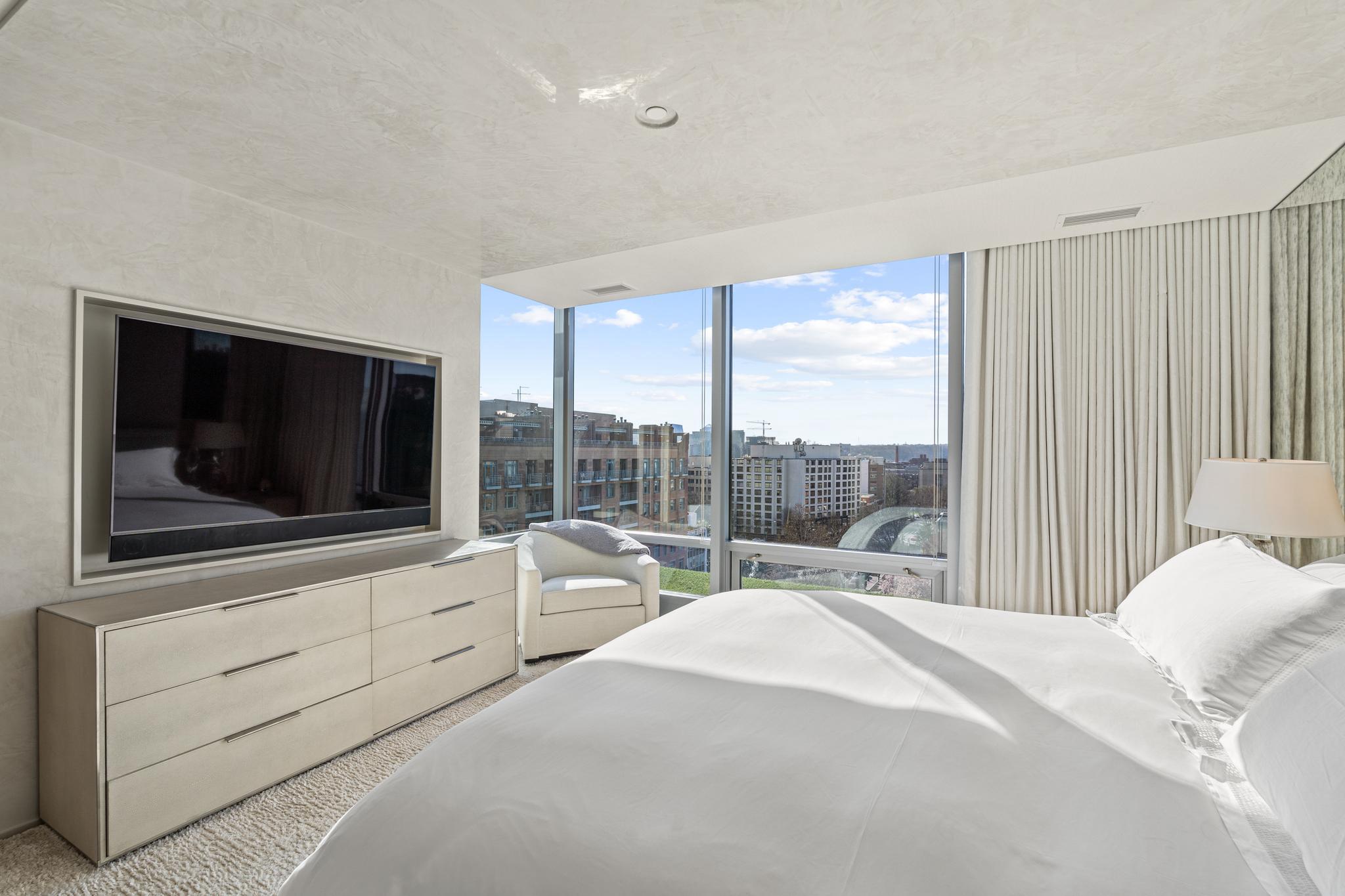 1111 24th Street NW Unit# 93