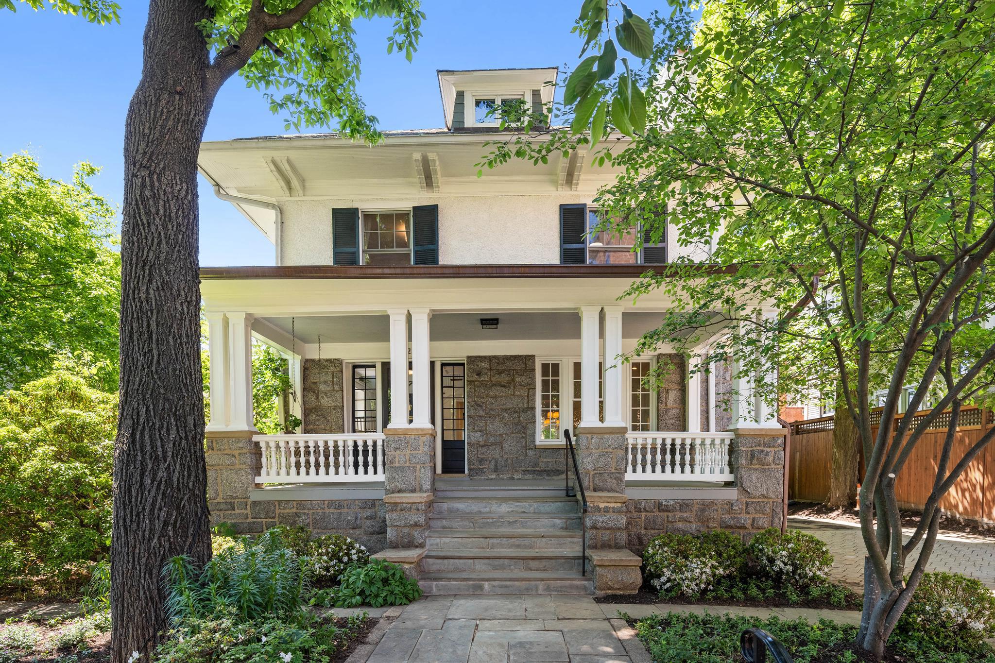 3612 Macomb Street NW