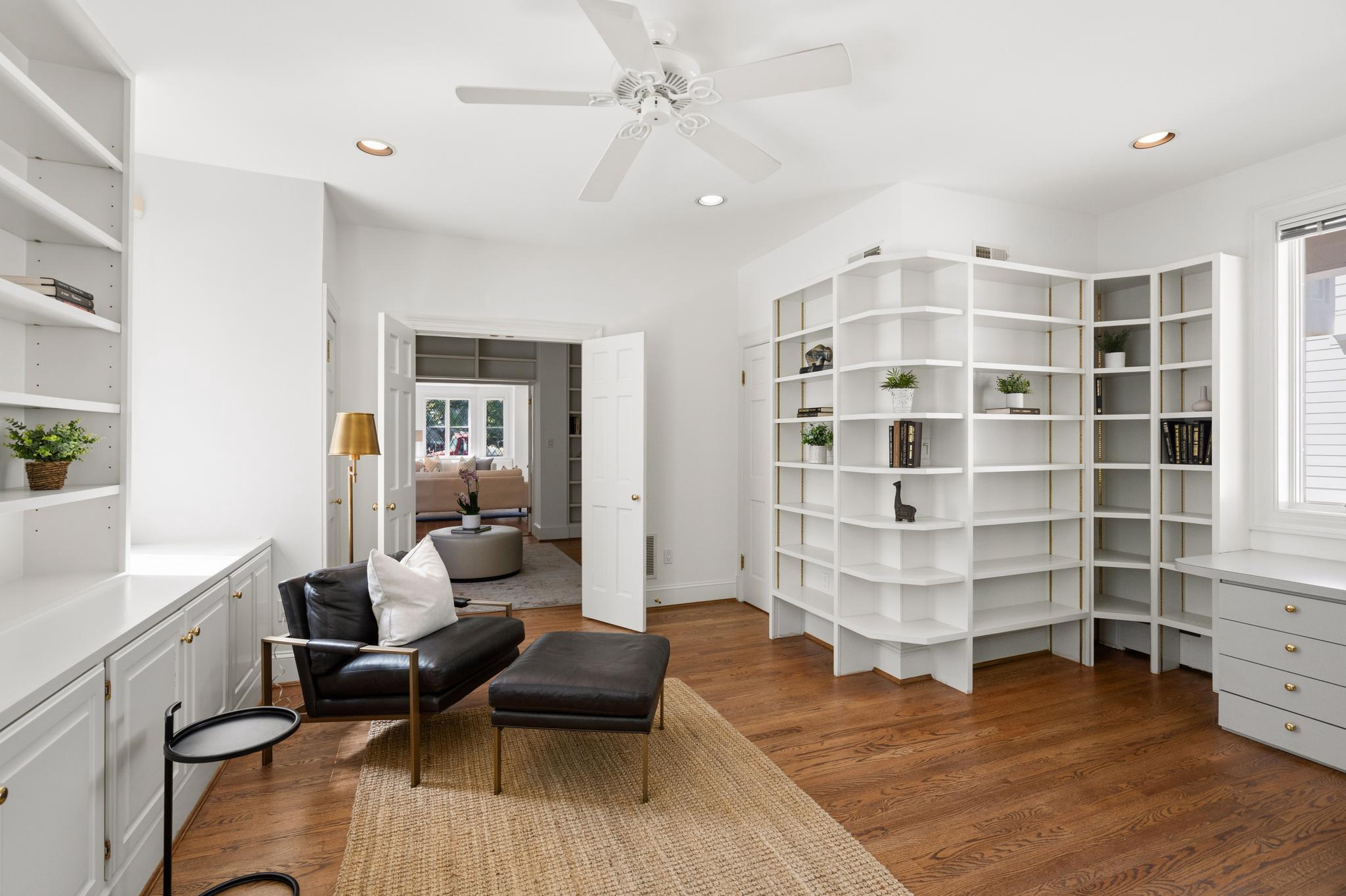 4505 Klingle Street NW