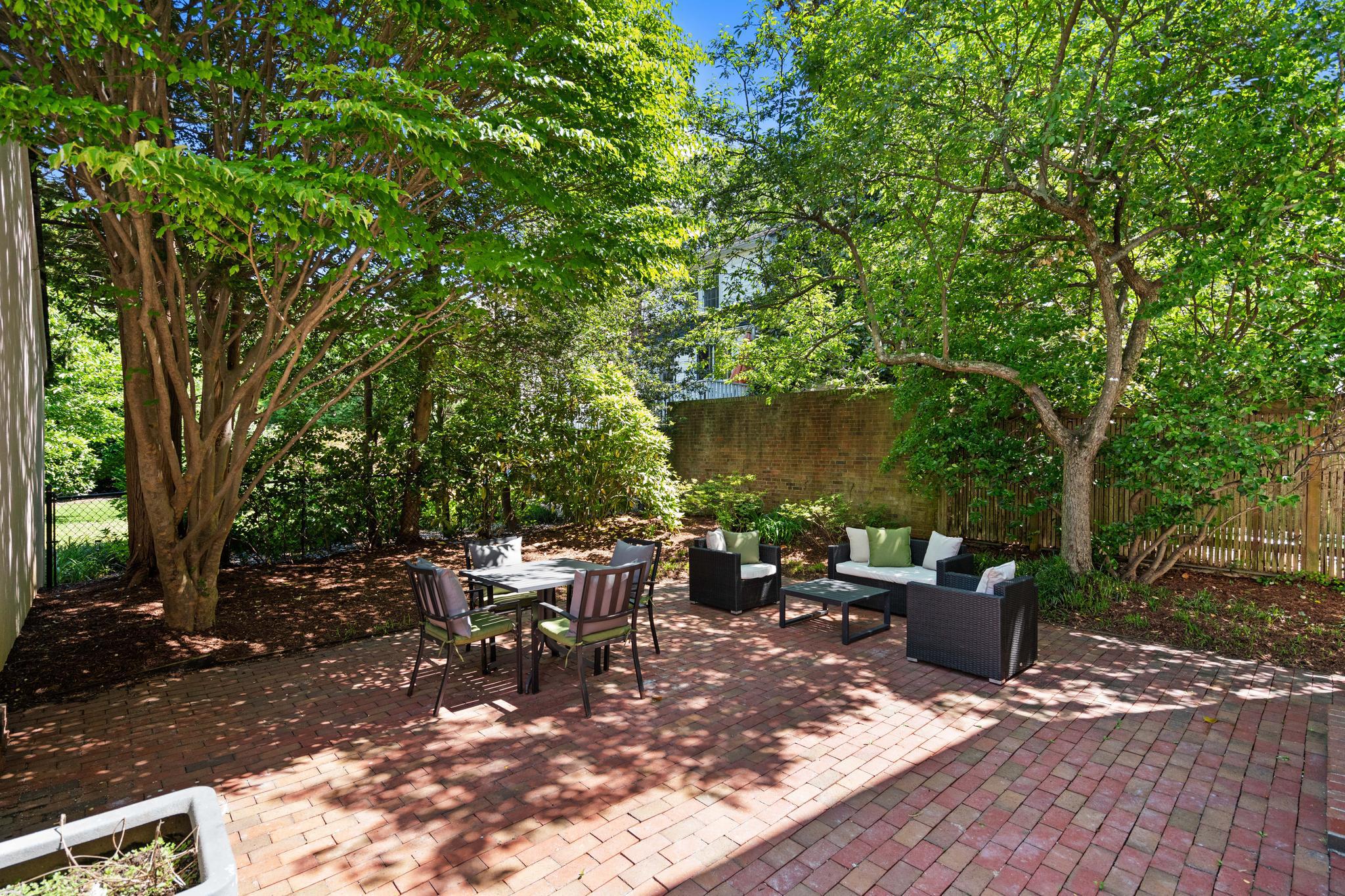 4505 Klingle Street NW