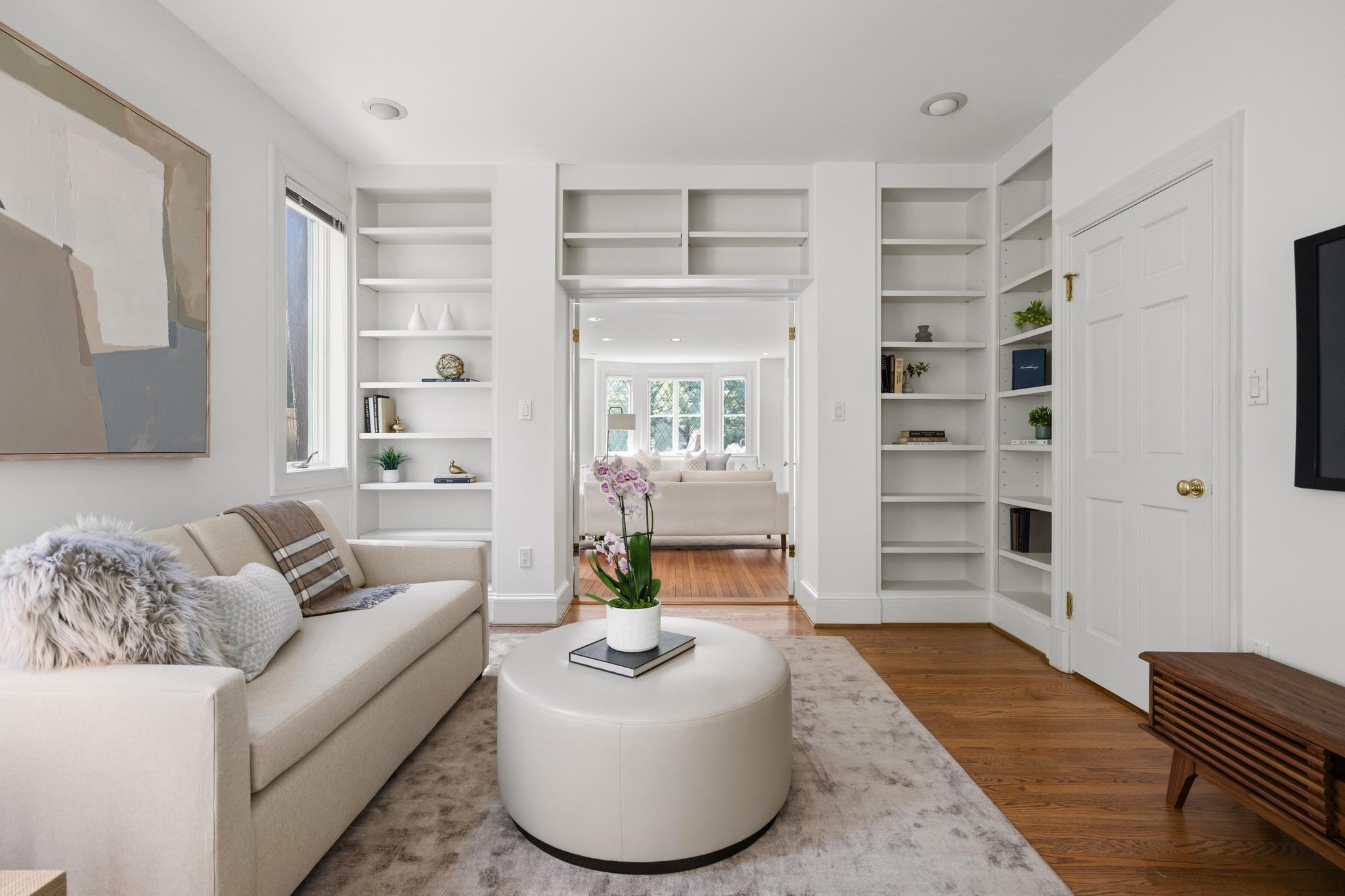 4505 Klingle Street NW