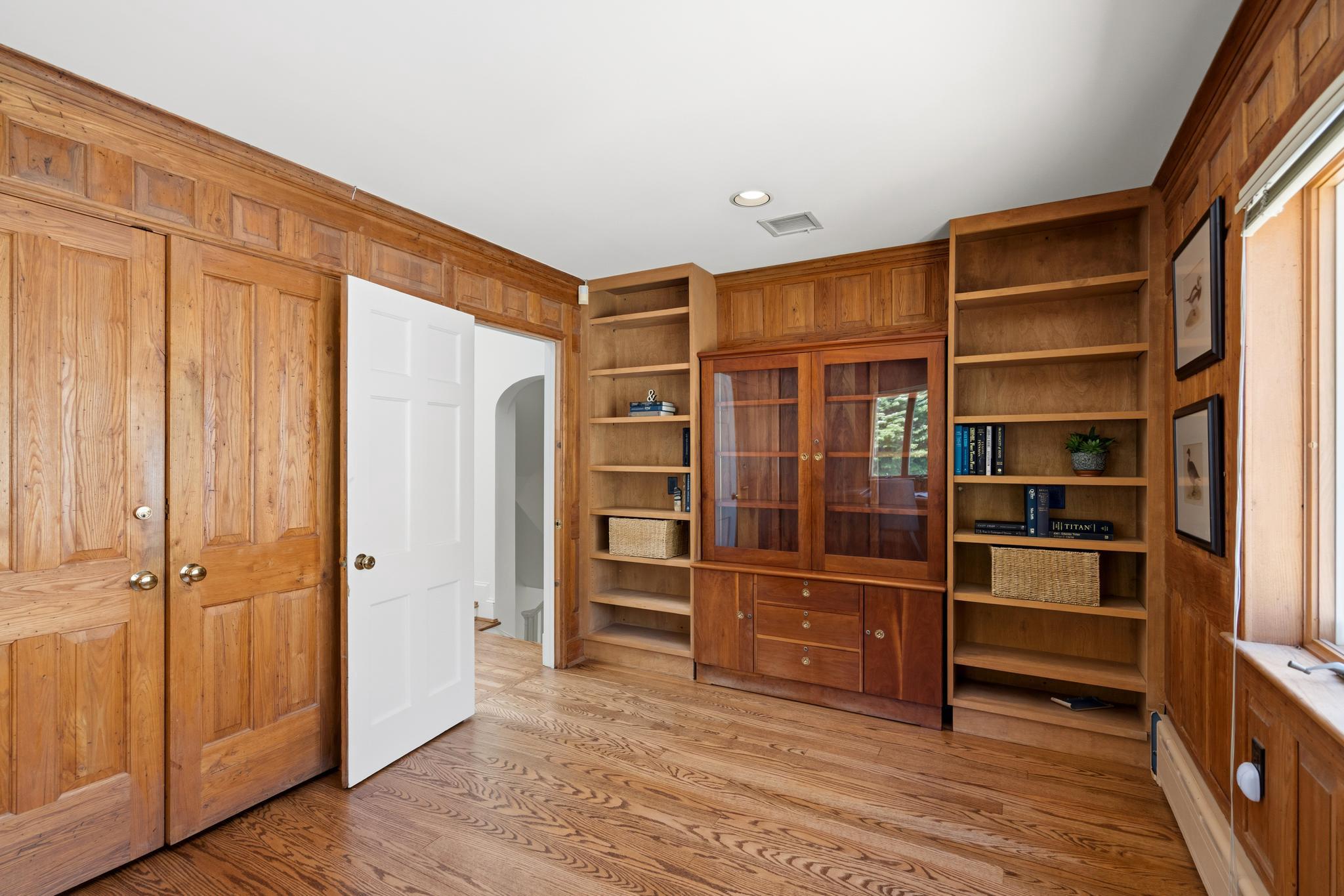 4505 Klingle Street NW