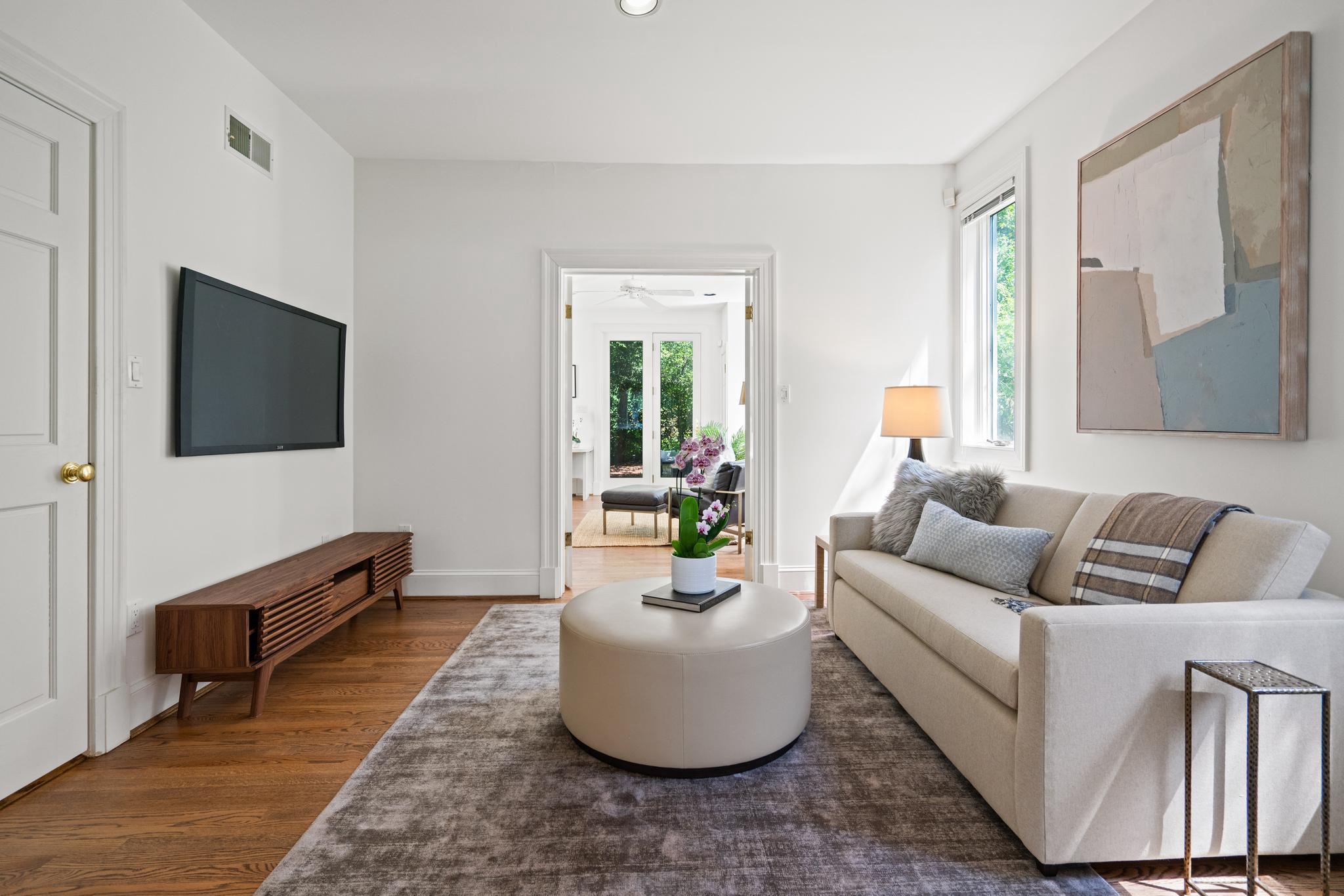 4505 Klingle Street NW
