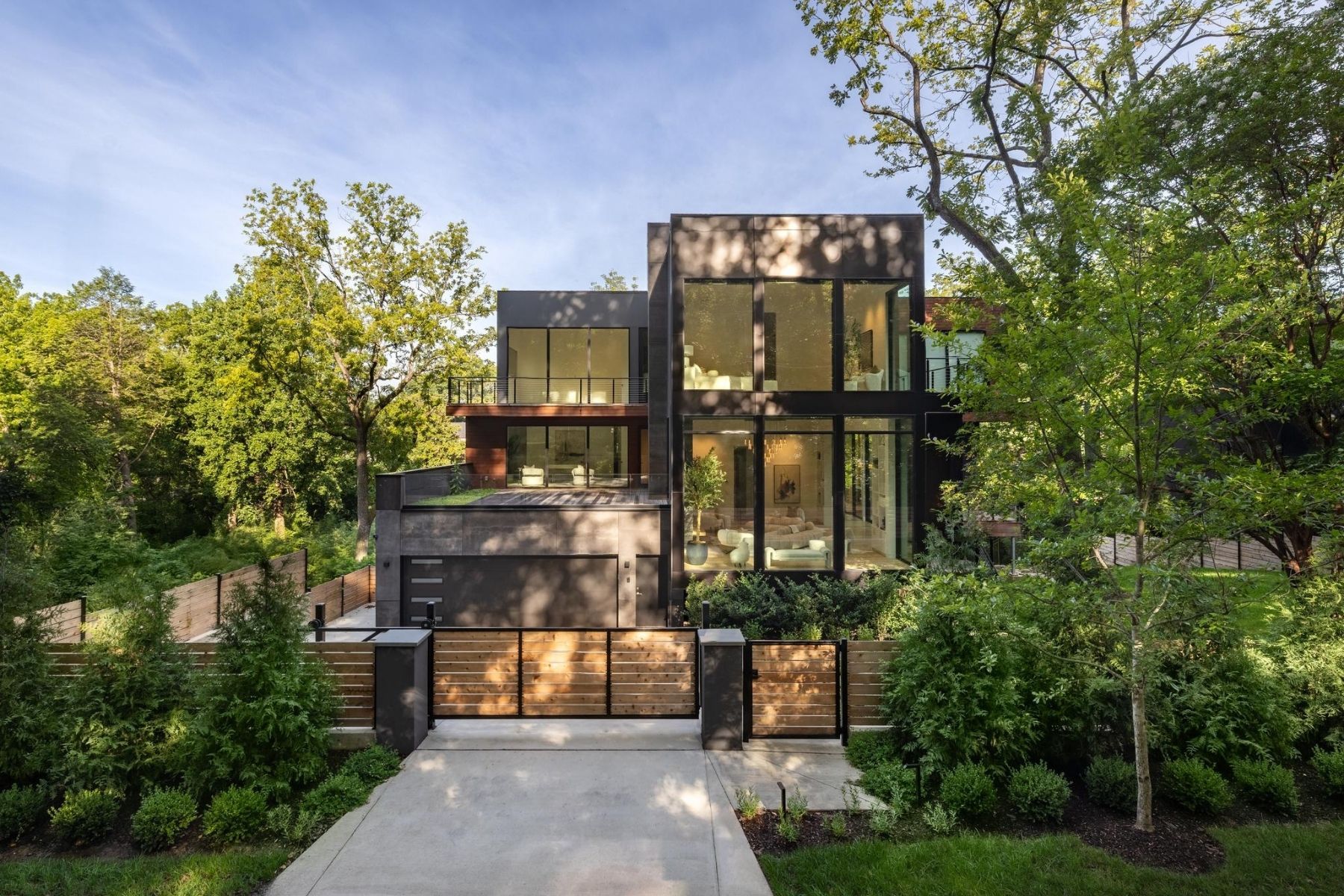 2676 Chain Bridge Road NW