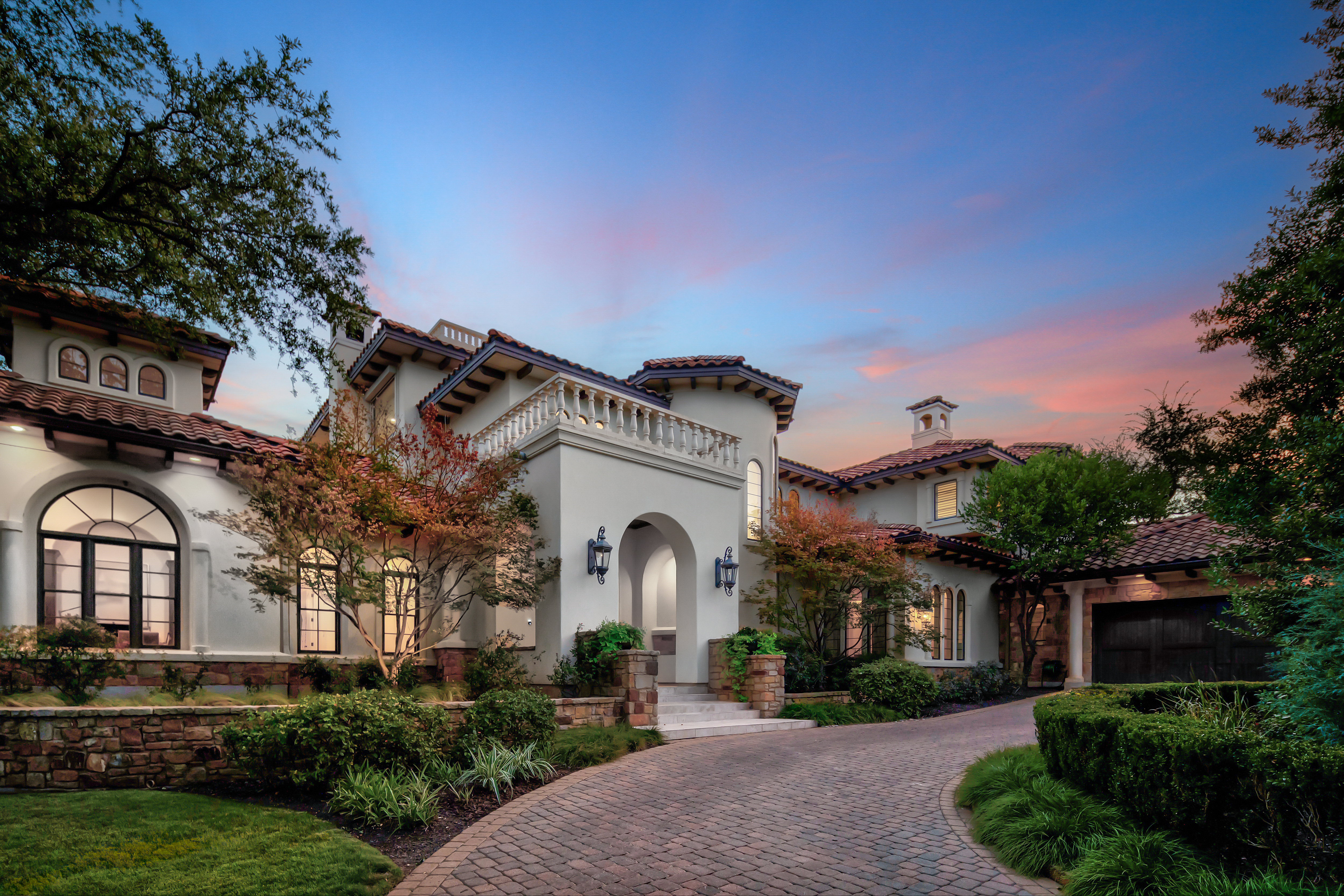 2911 Regents Park 