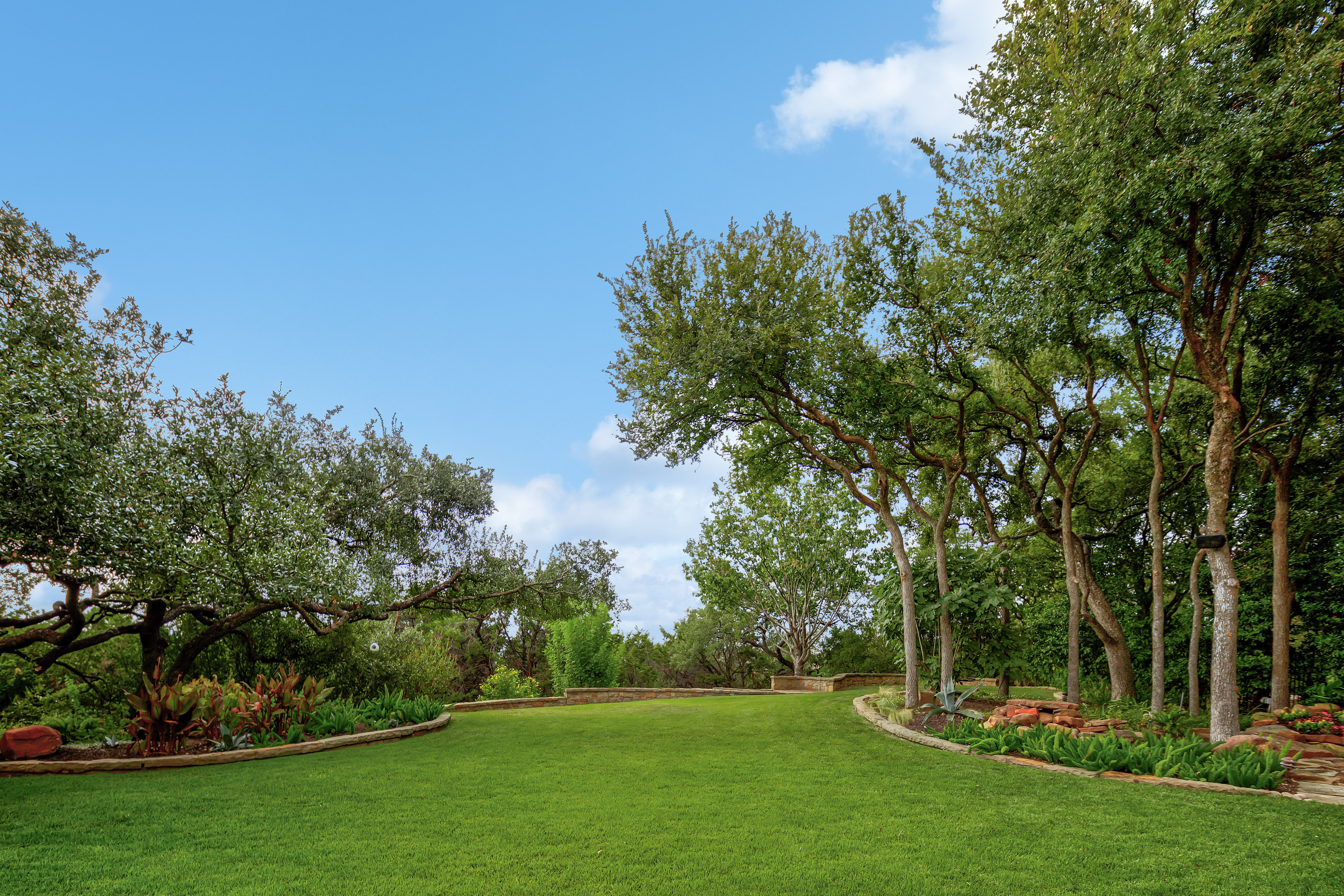 2911 Regents Park 