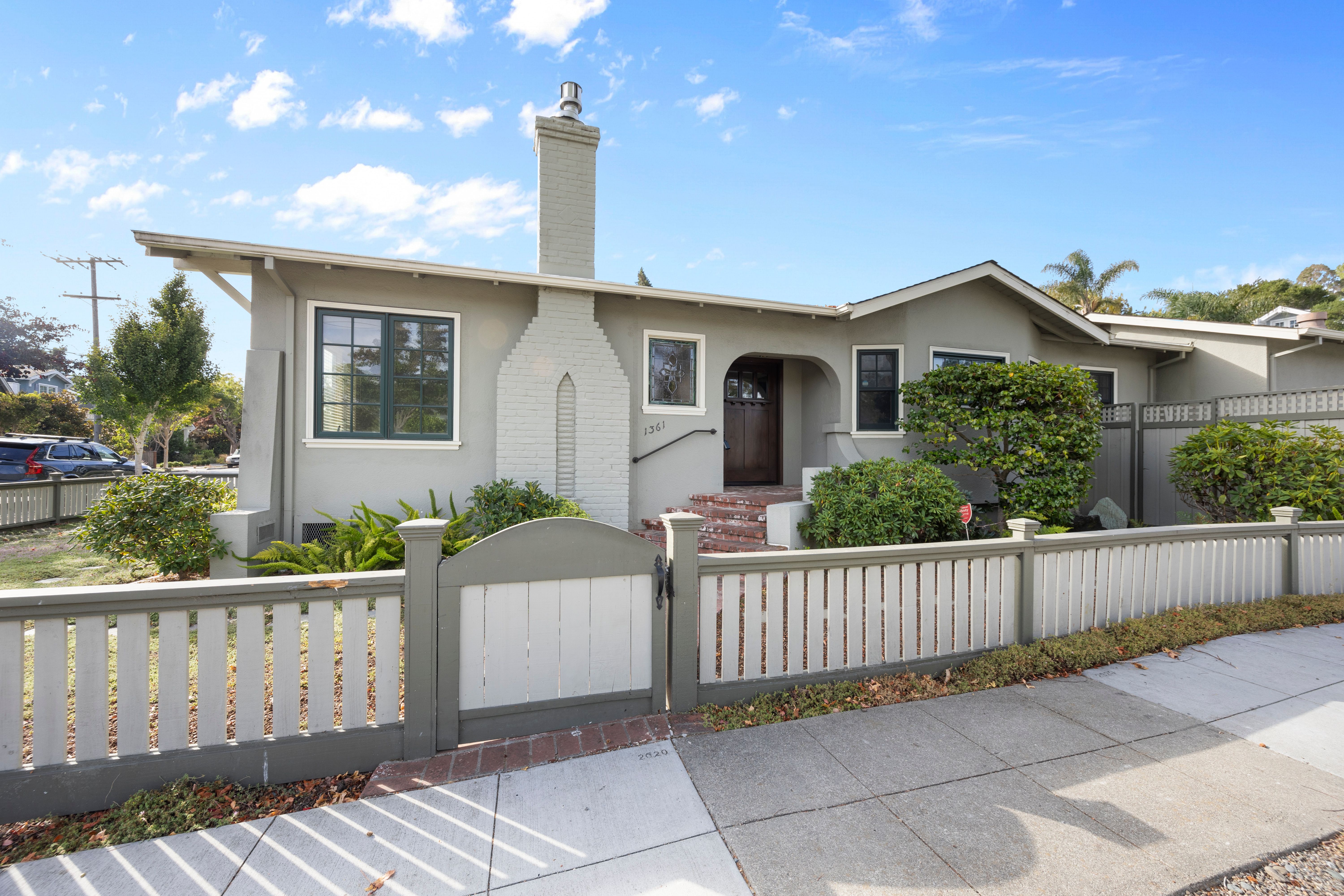 1361 Edgehill Drive 