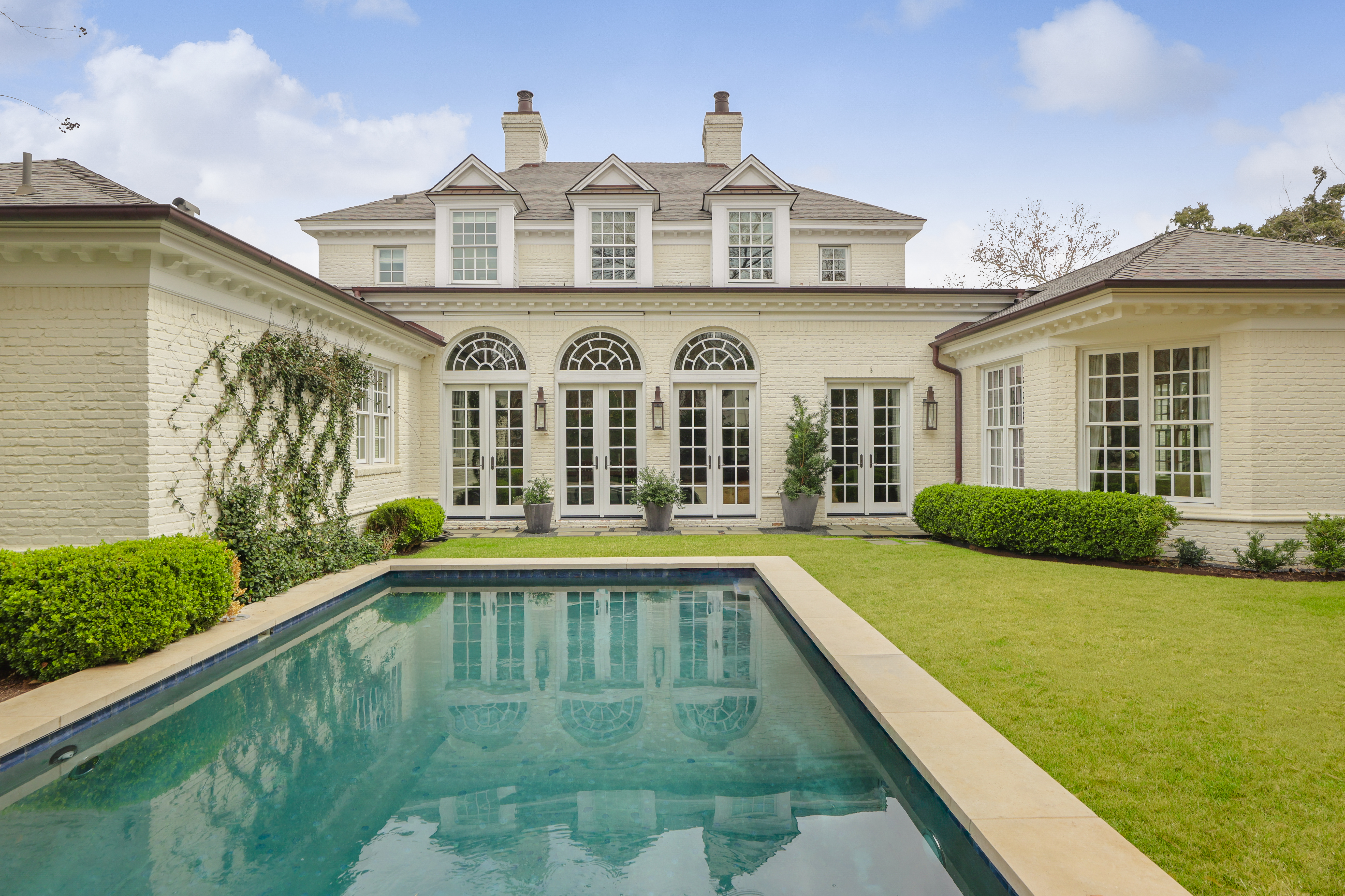2512 Janice Drive 