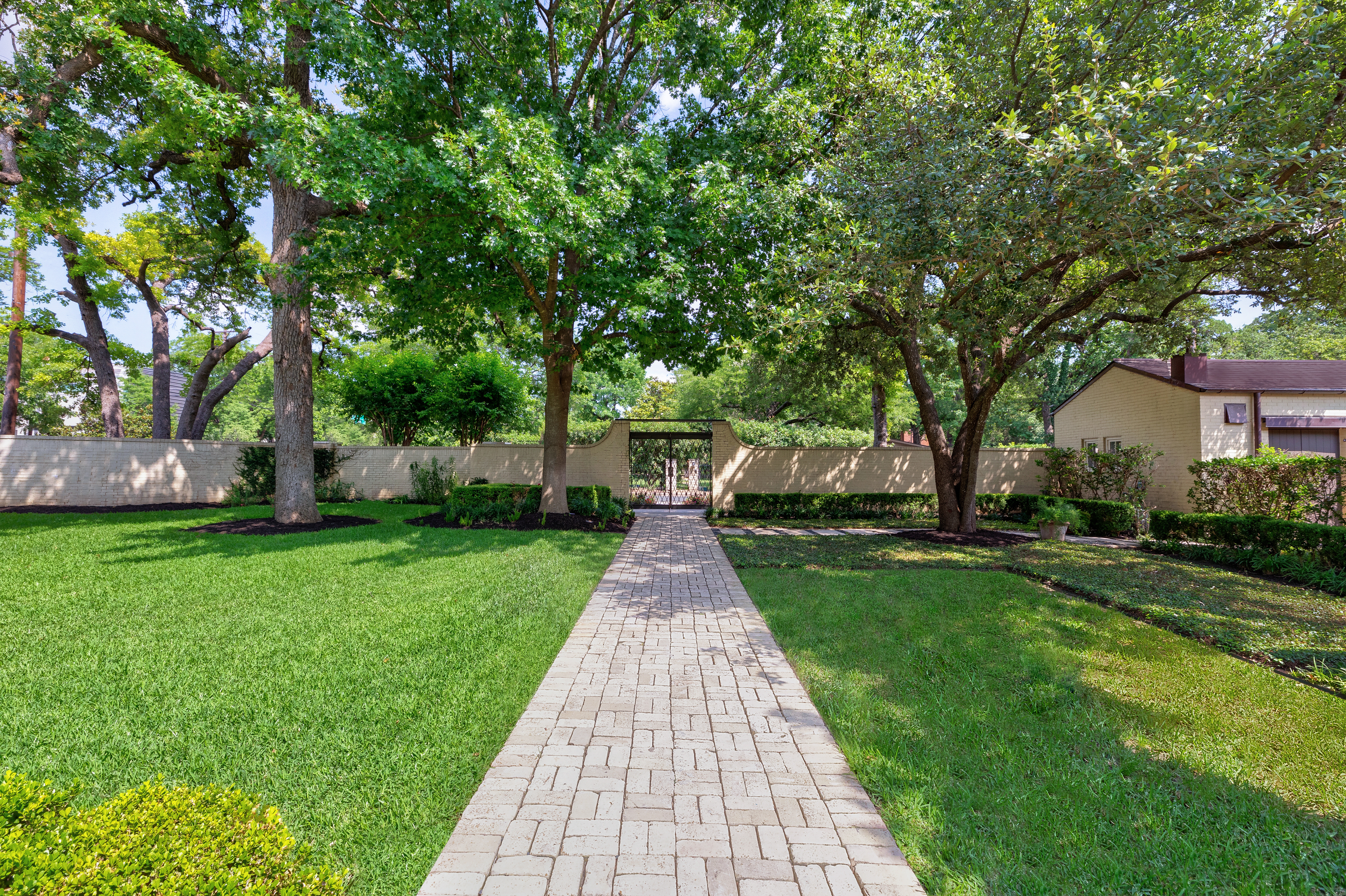 2401 Enfield Road 