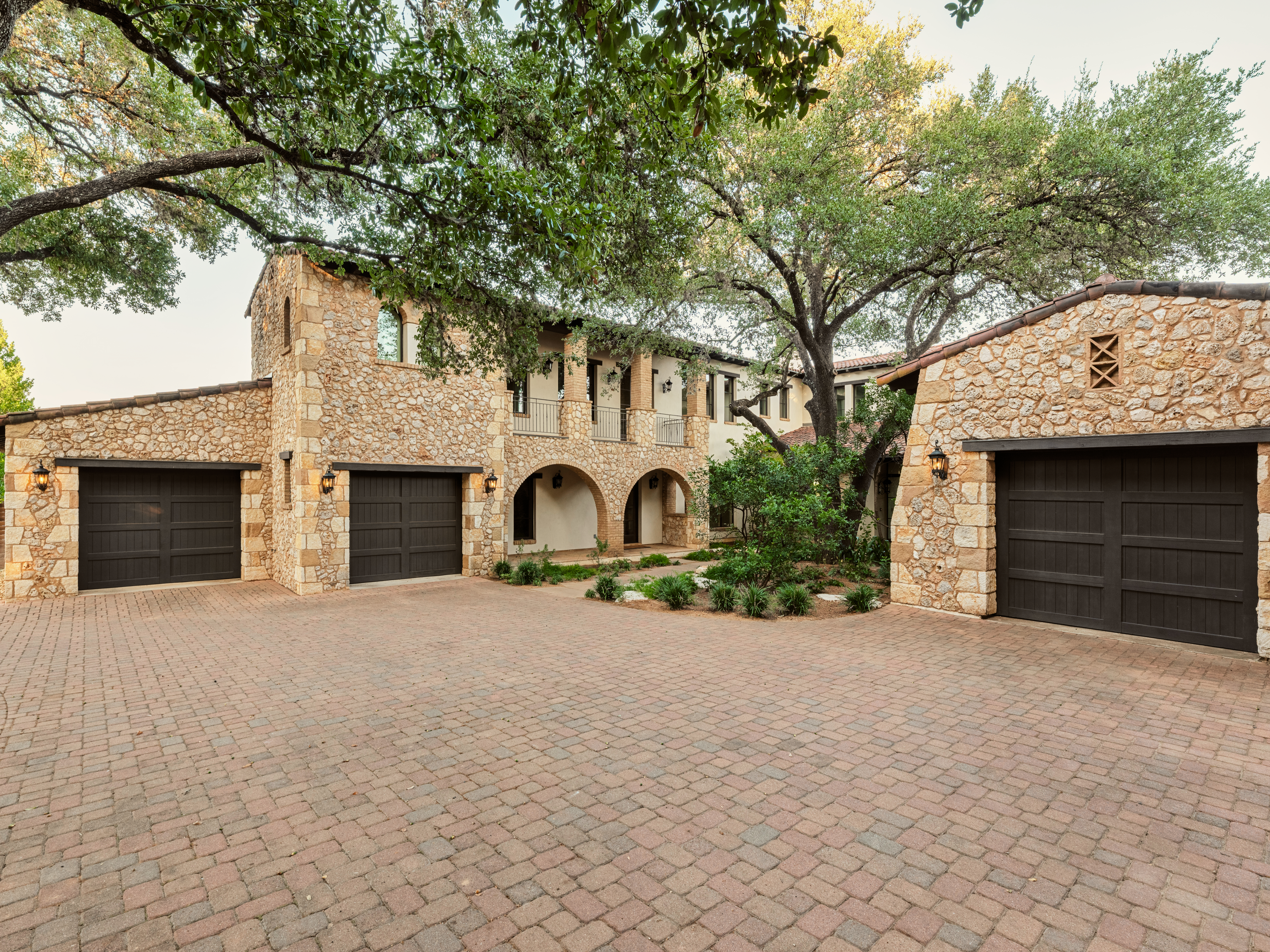 1907 Lakeshore Drive, Austin, TX
