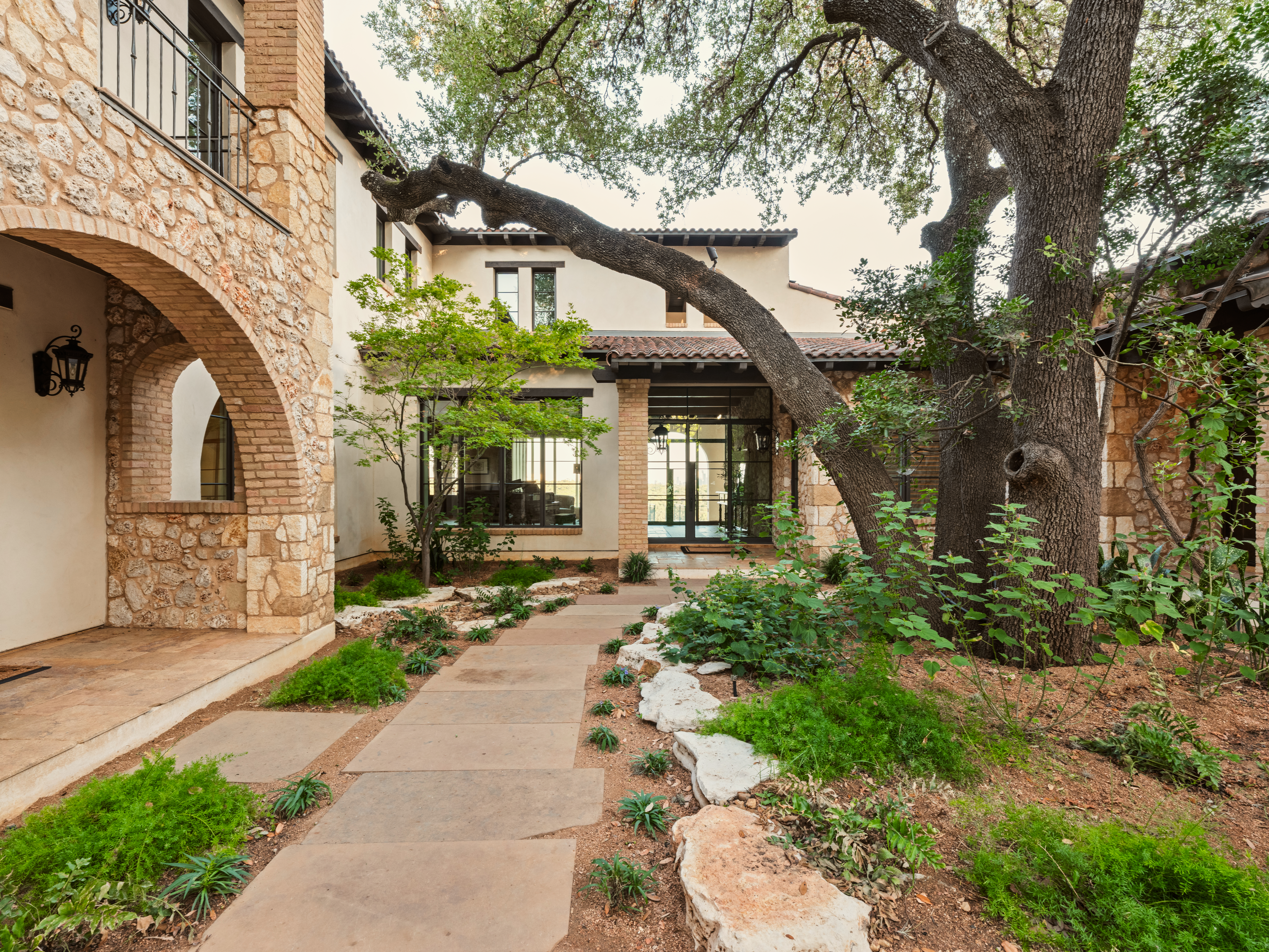 1907 Lakeshore Drive, Austin, TX