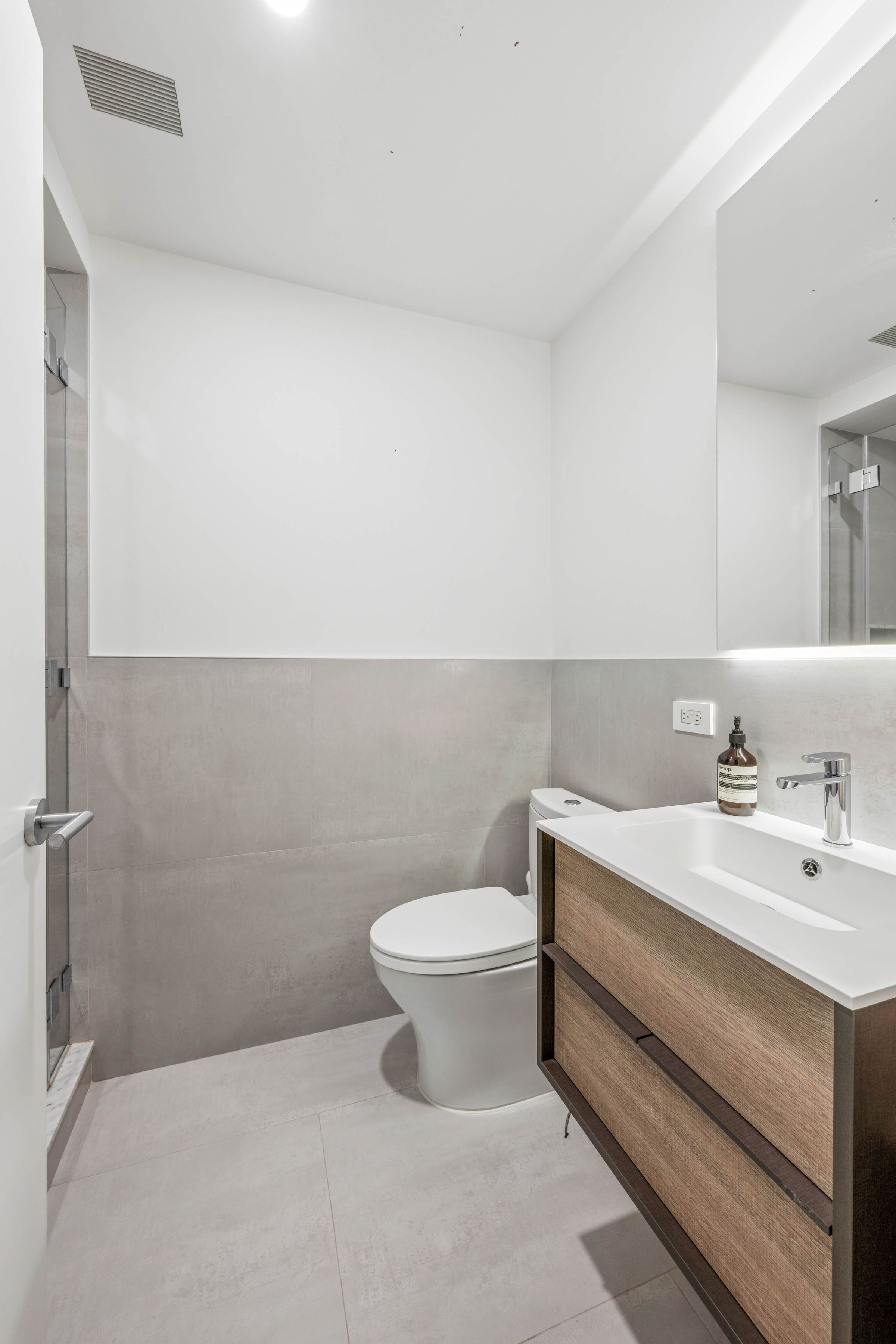 108 Fifth Avenue 14B