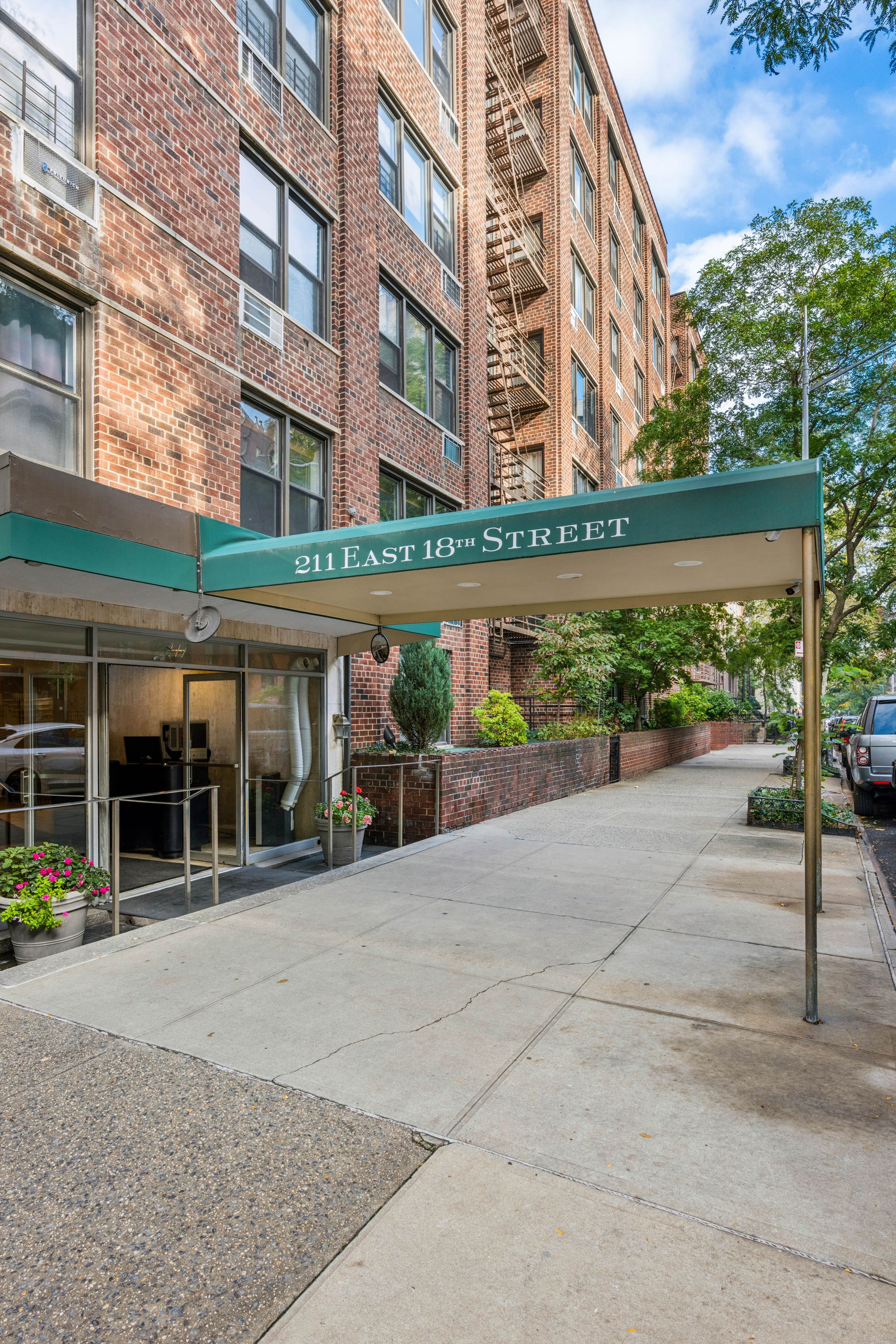 211 East 18th Street 3M