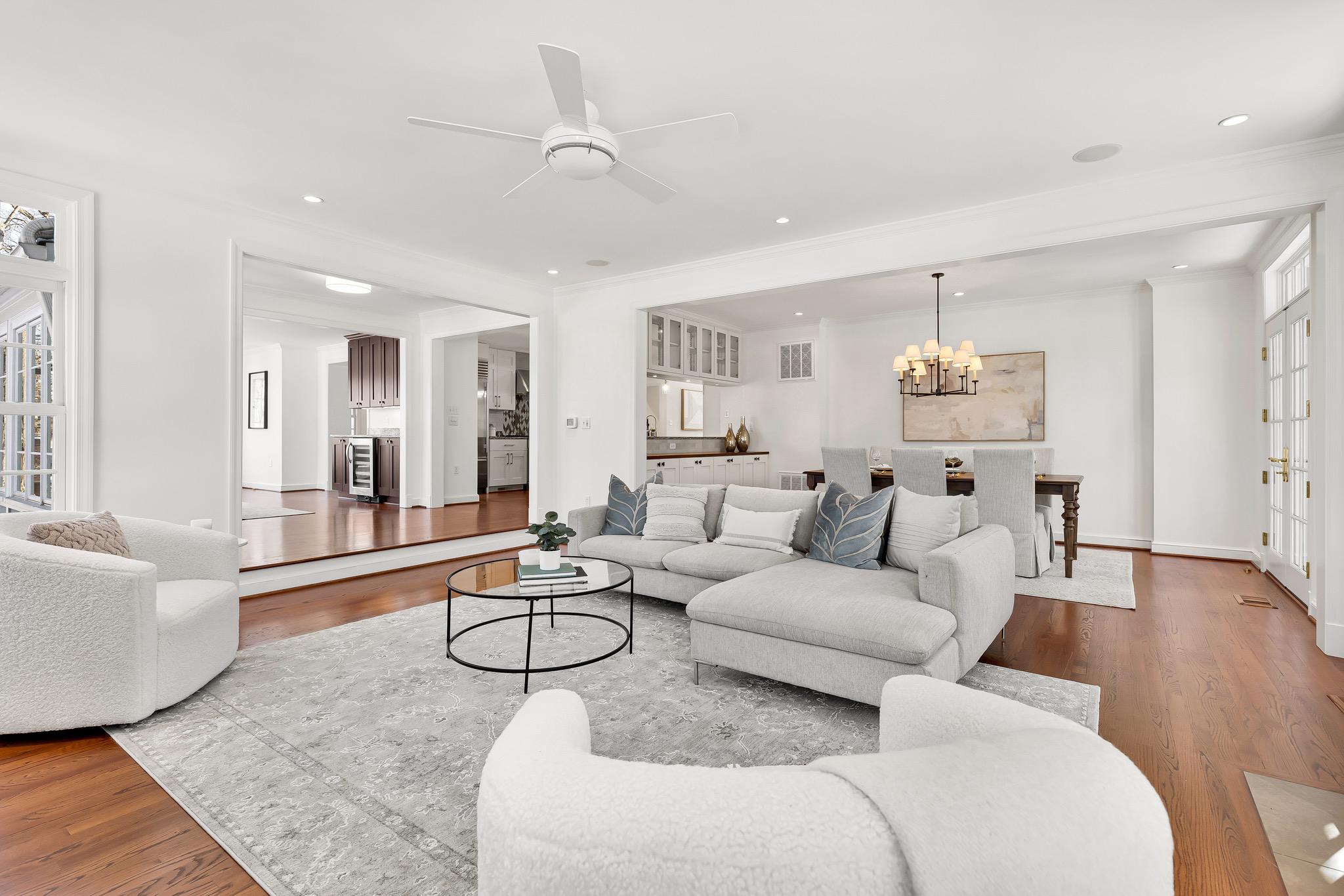 8120 Kerry Lane 