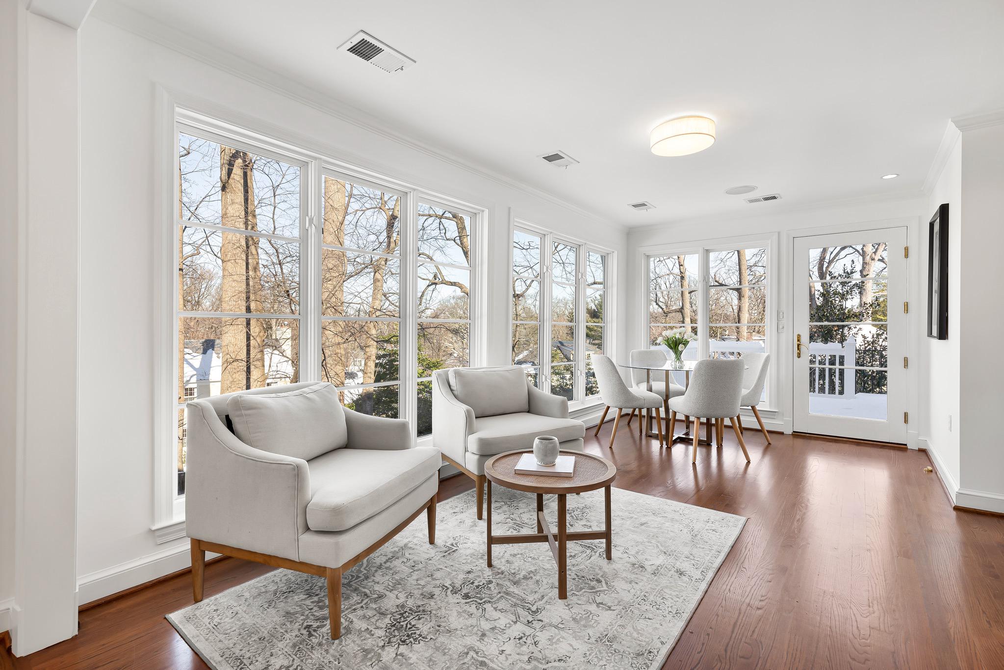 8120 Kerry Lane 