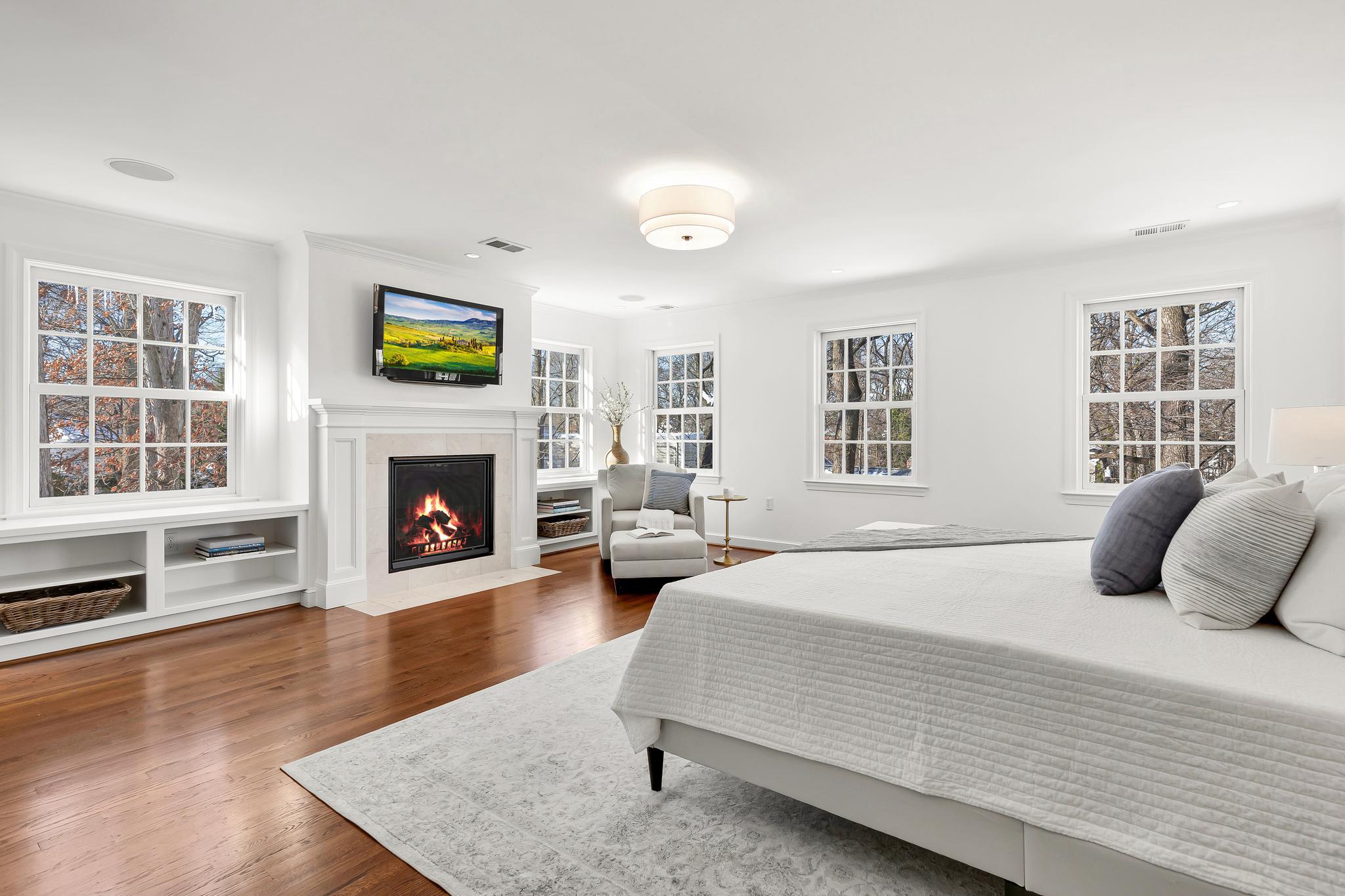 8120 Kerry Lane 