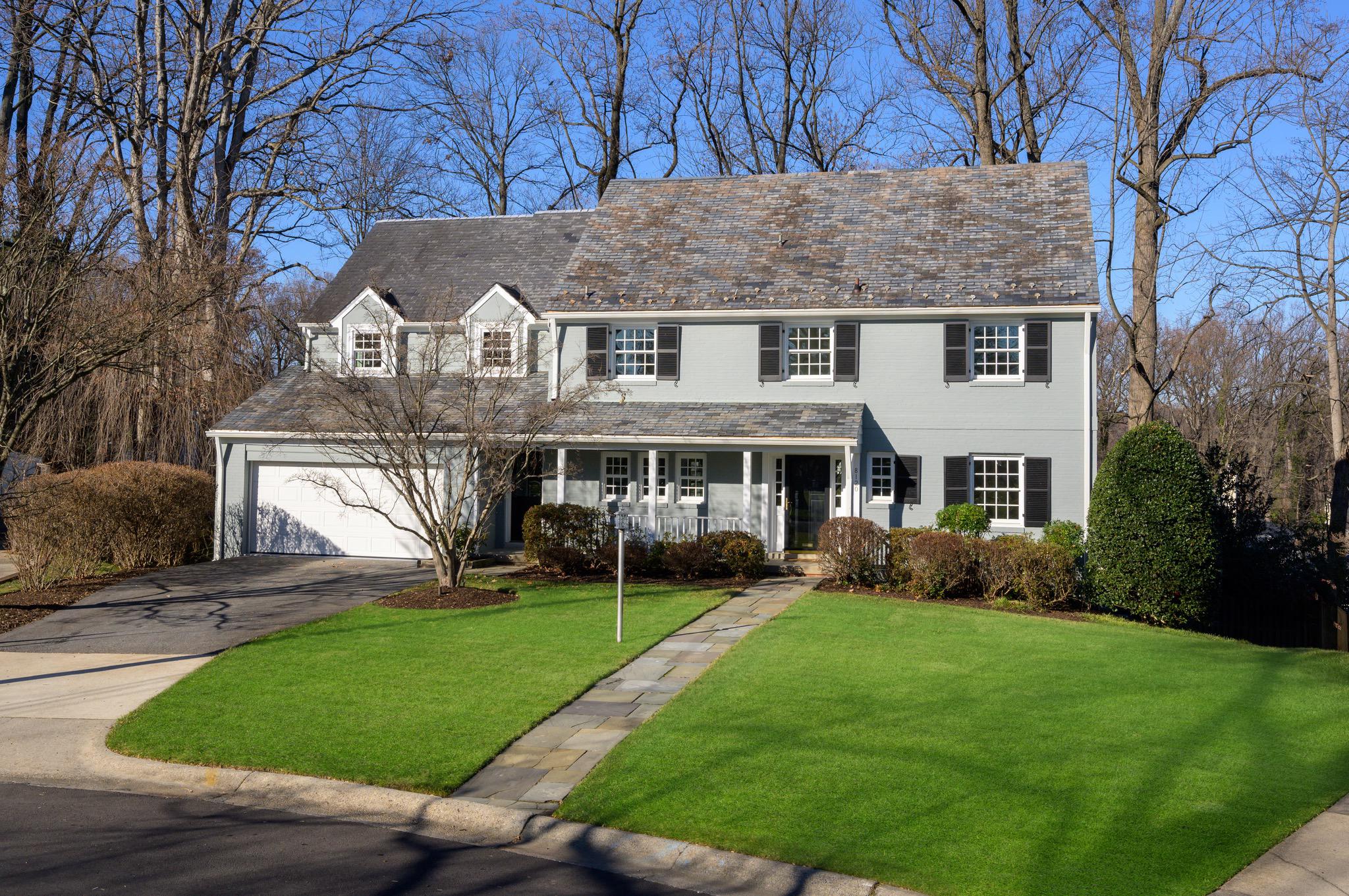 8120 Kerry Lane 