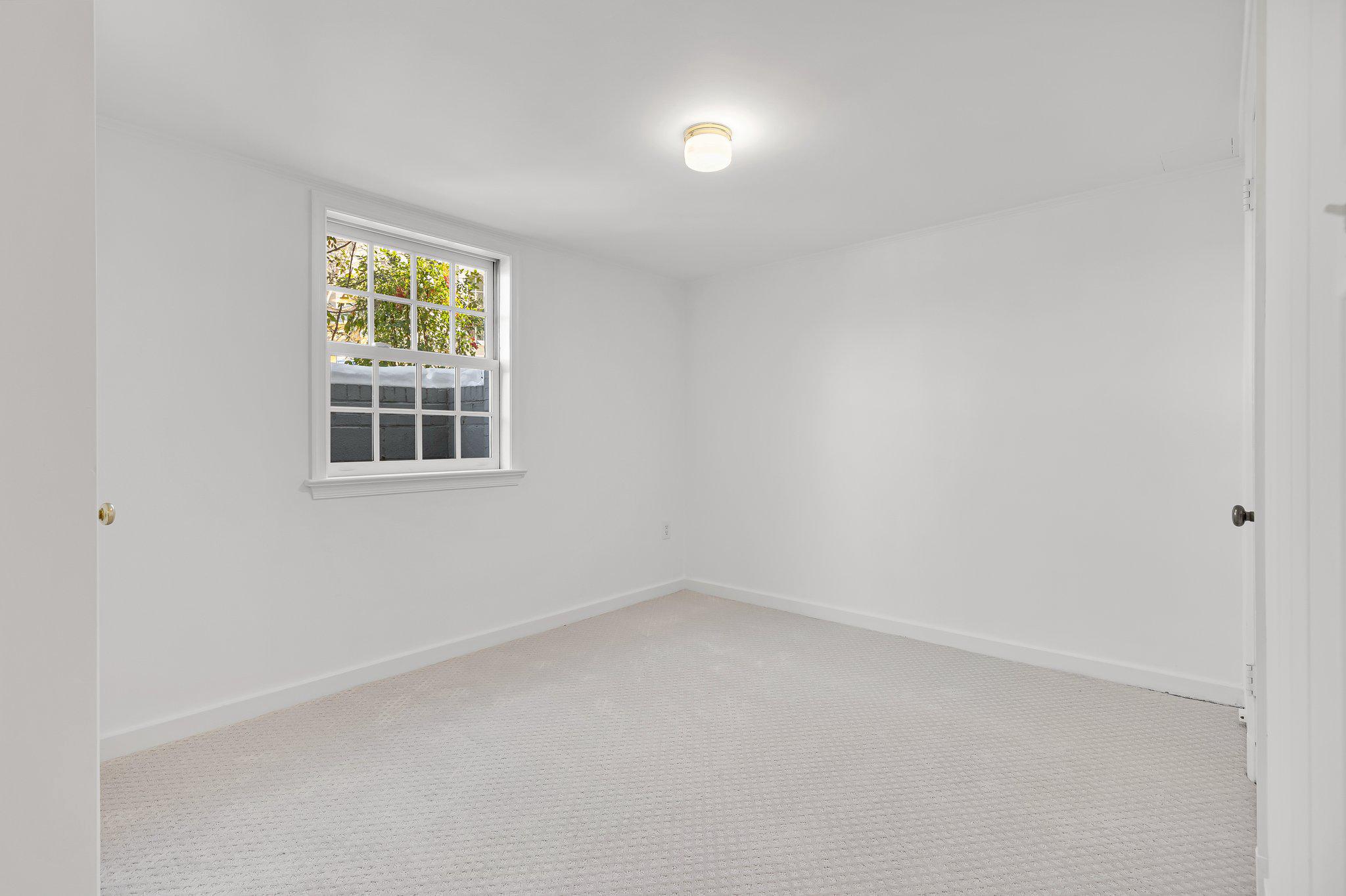 8120 Kerry Lane 
