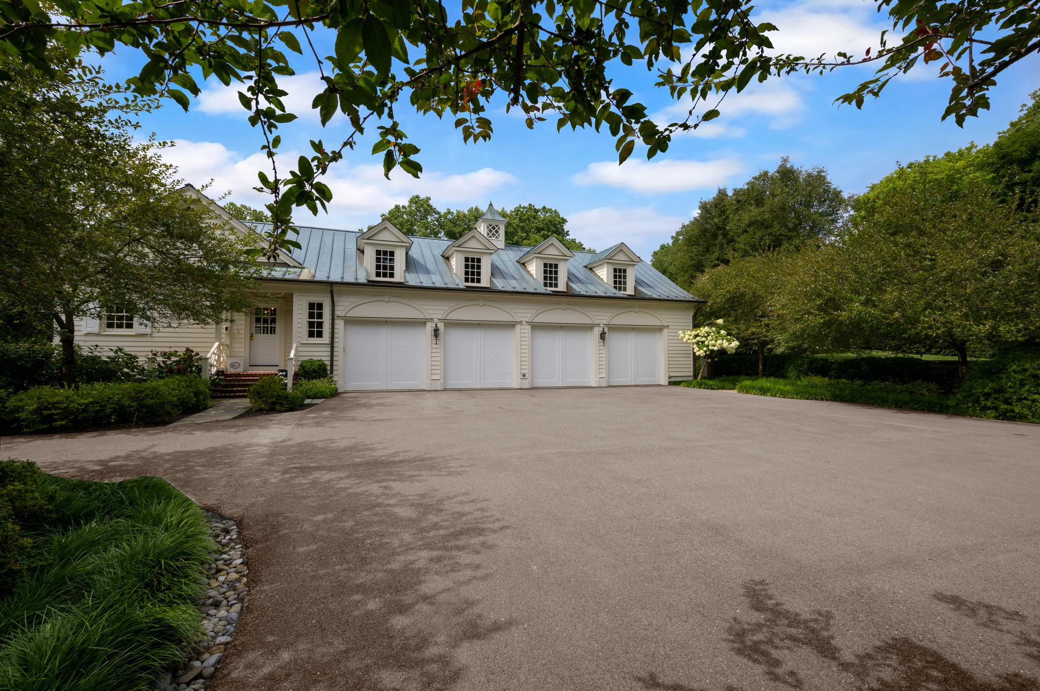 9010 Congressional Parkway 