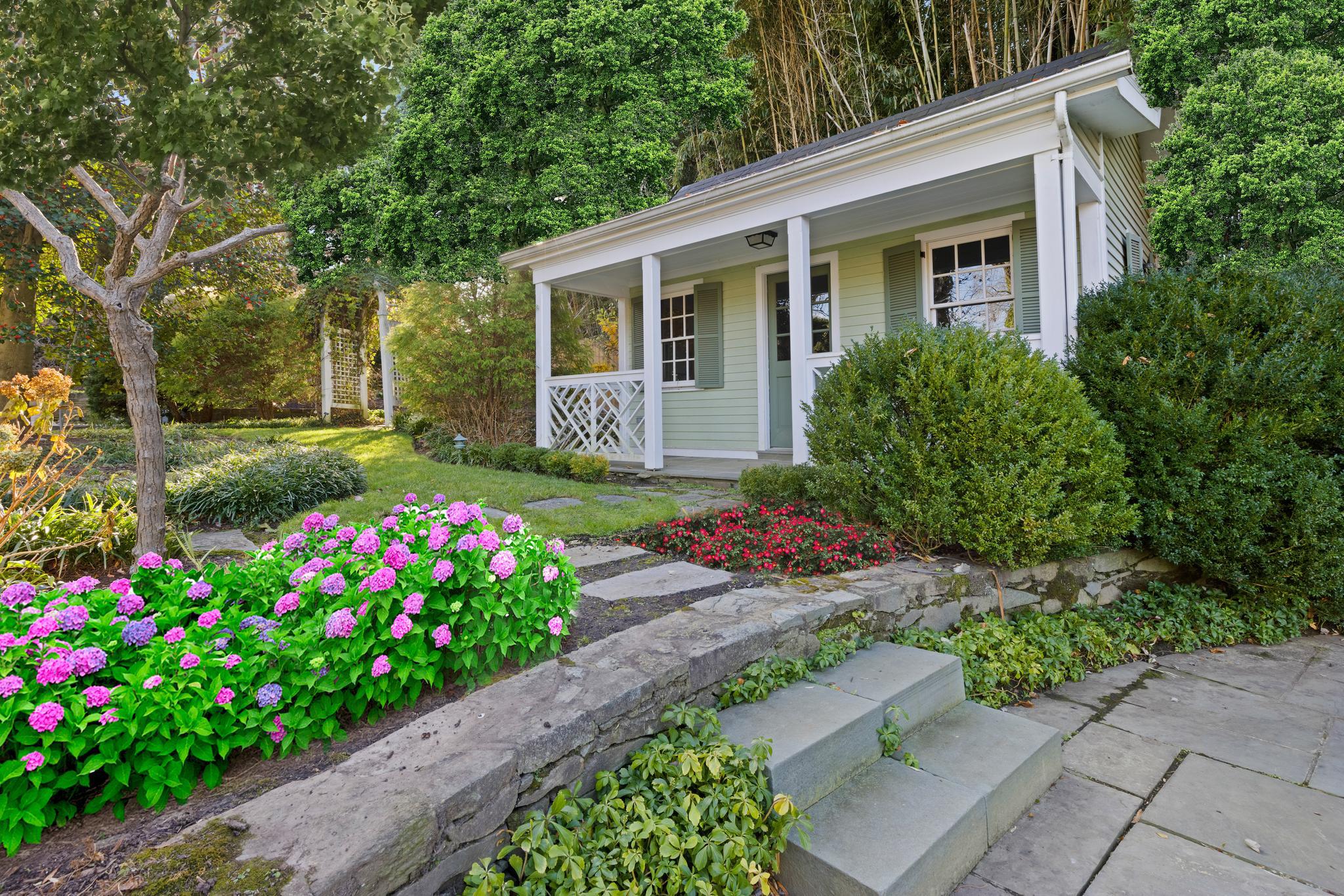 7116 Glenbrook Road 