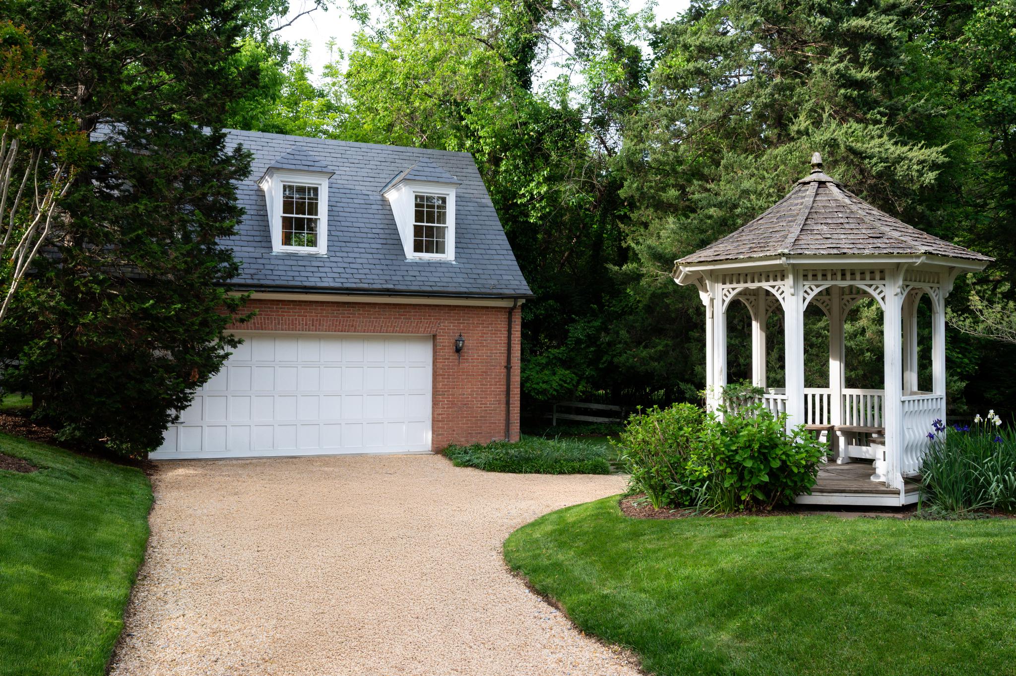 7116 Glenbrook Road 