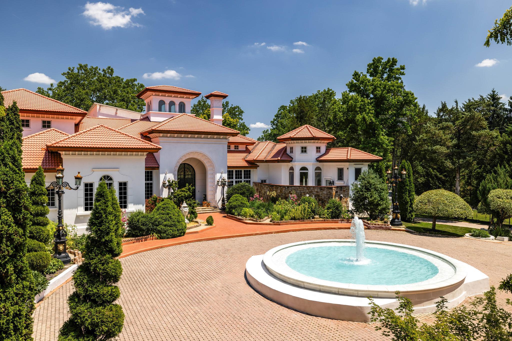 9101 River Road 