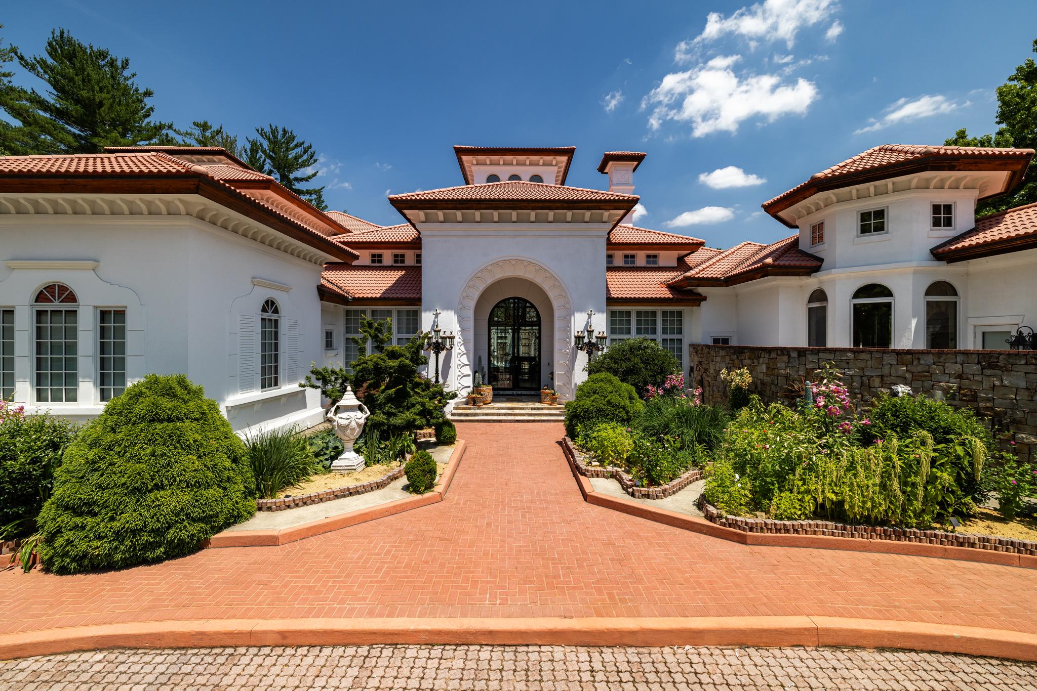 9101 River Road 