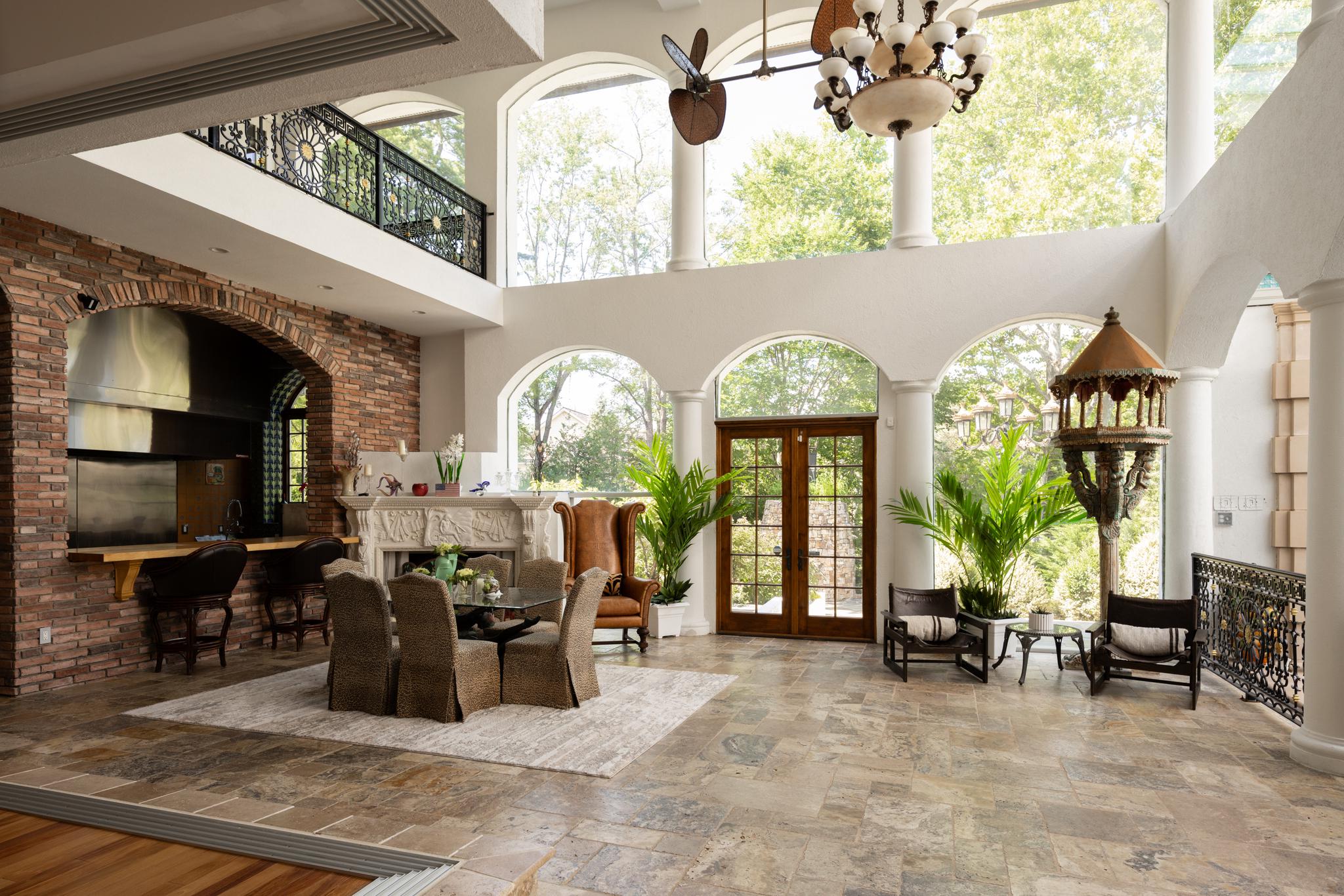 9101 River Road 