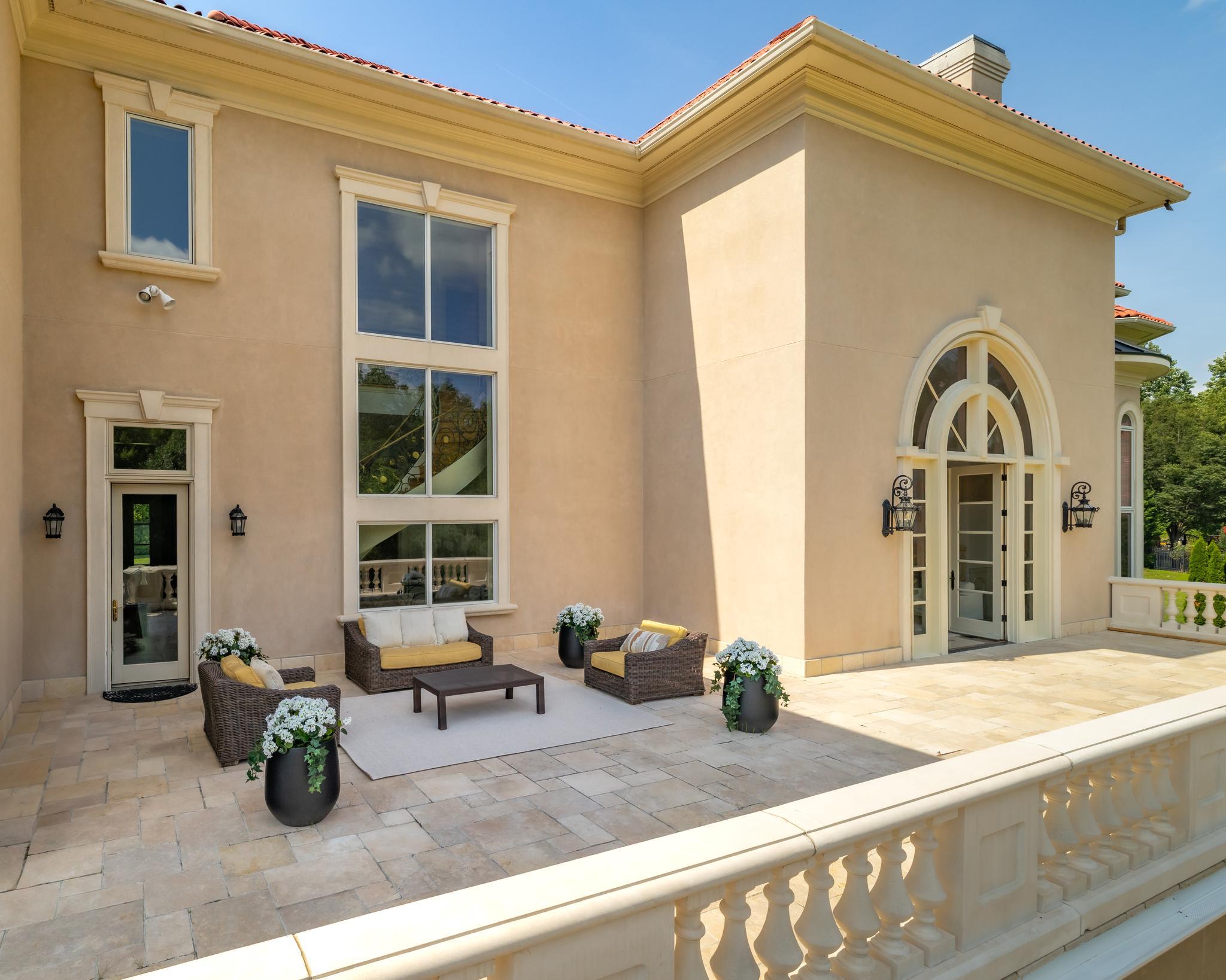 9431 Newbridge Drive
