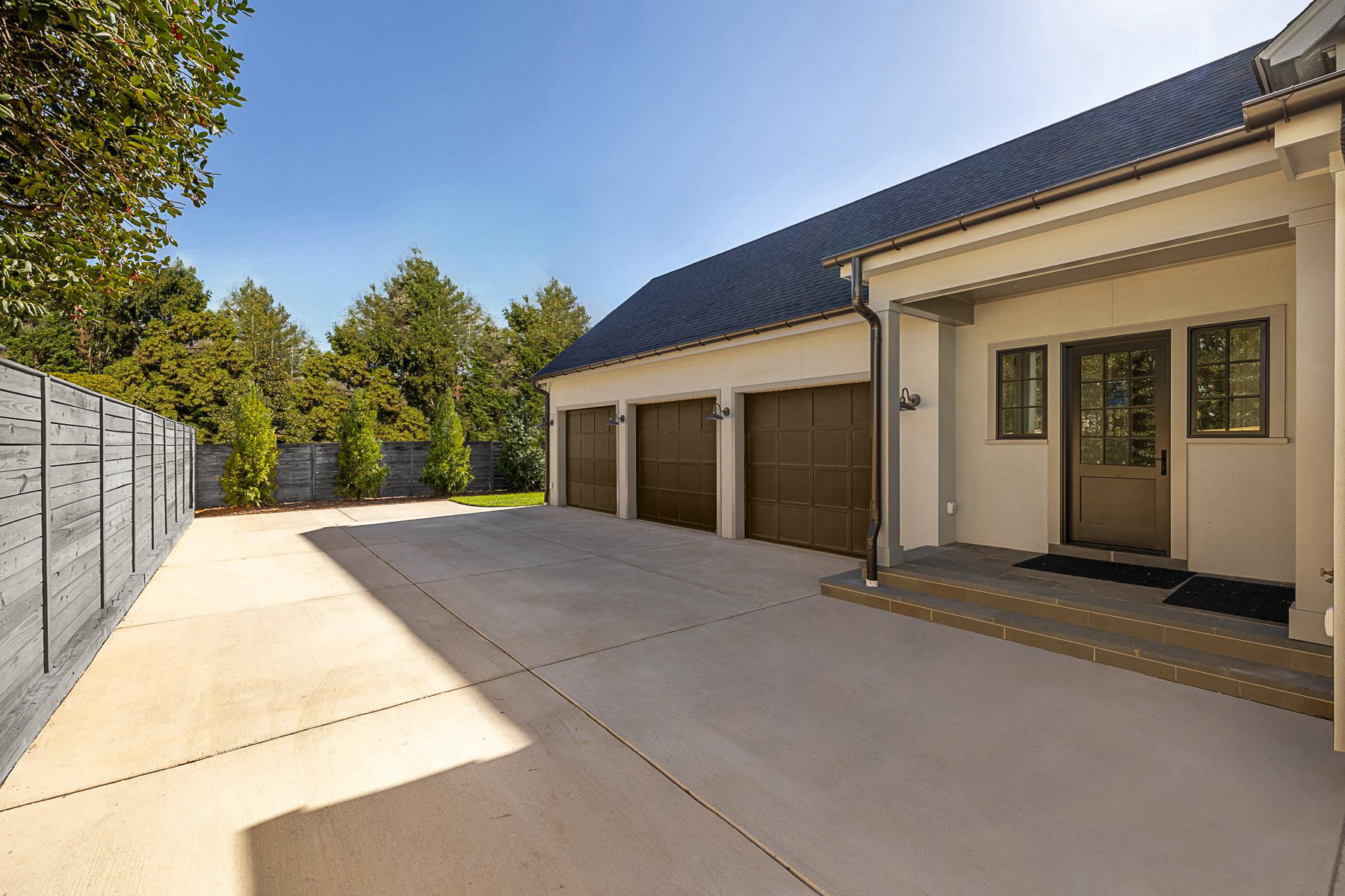 7611 Fairfax Road