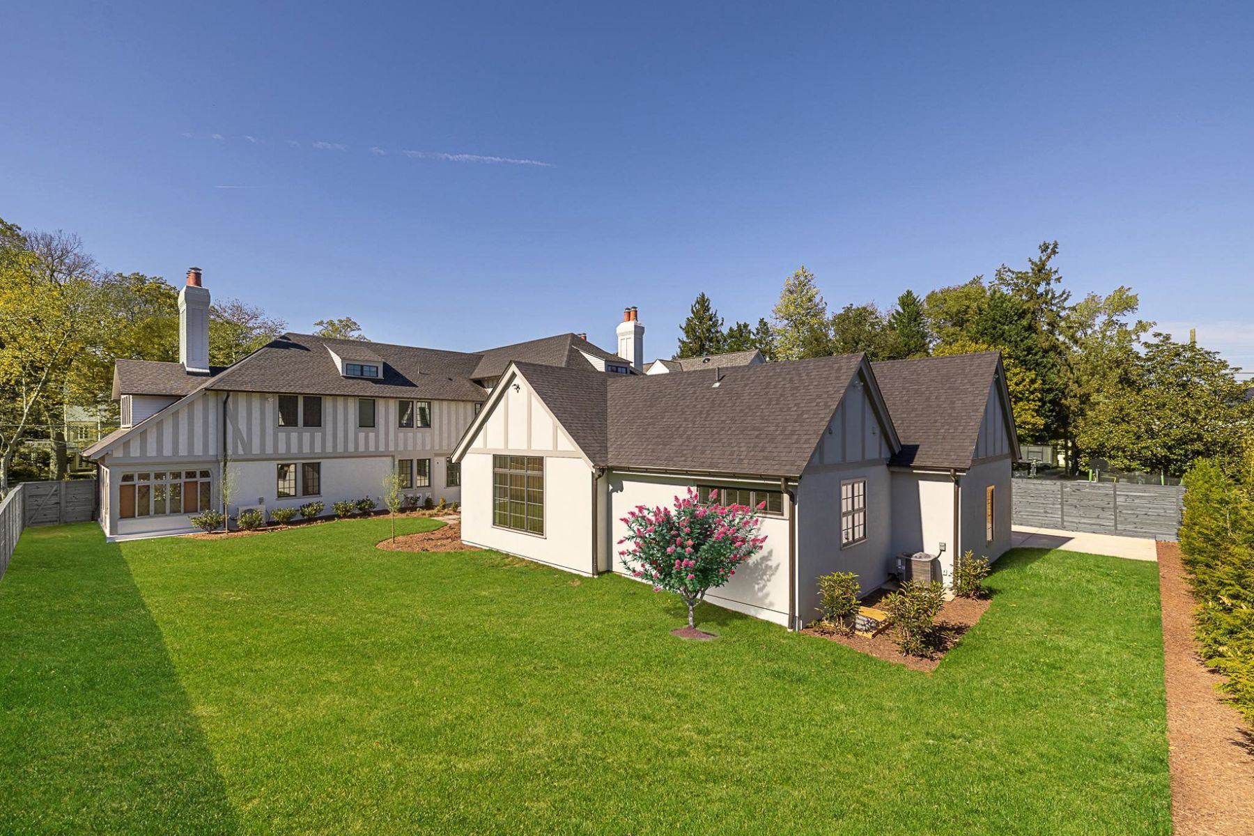 7611 Fairfax Road