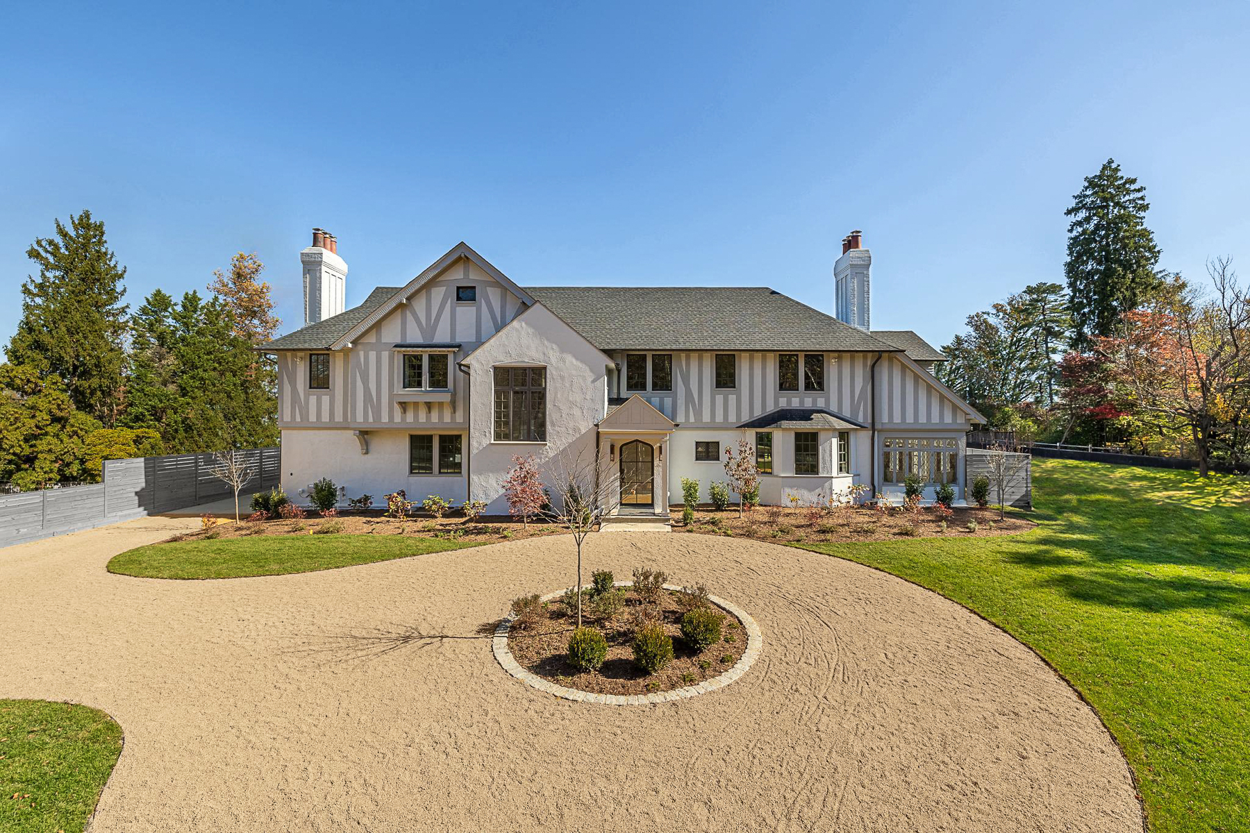 7611 Fairfax Road