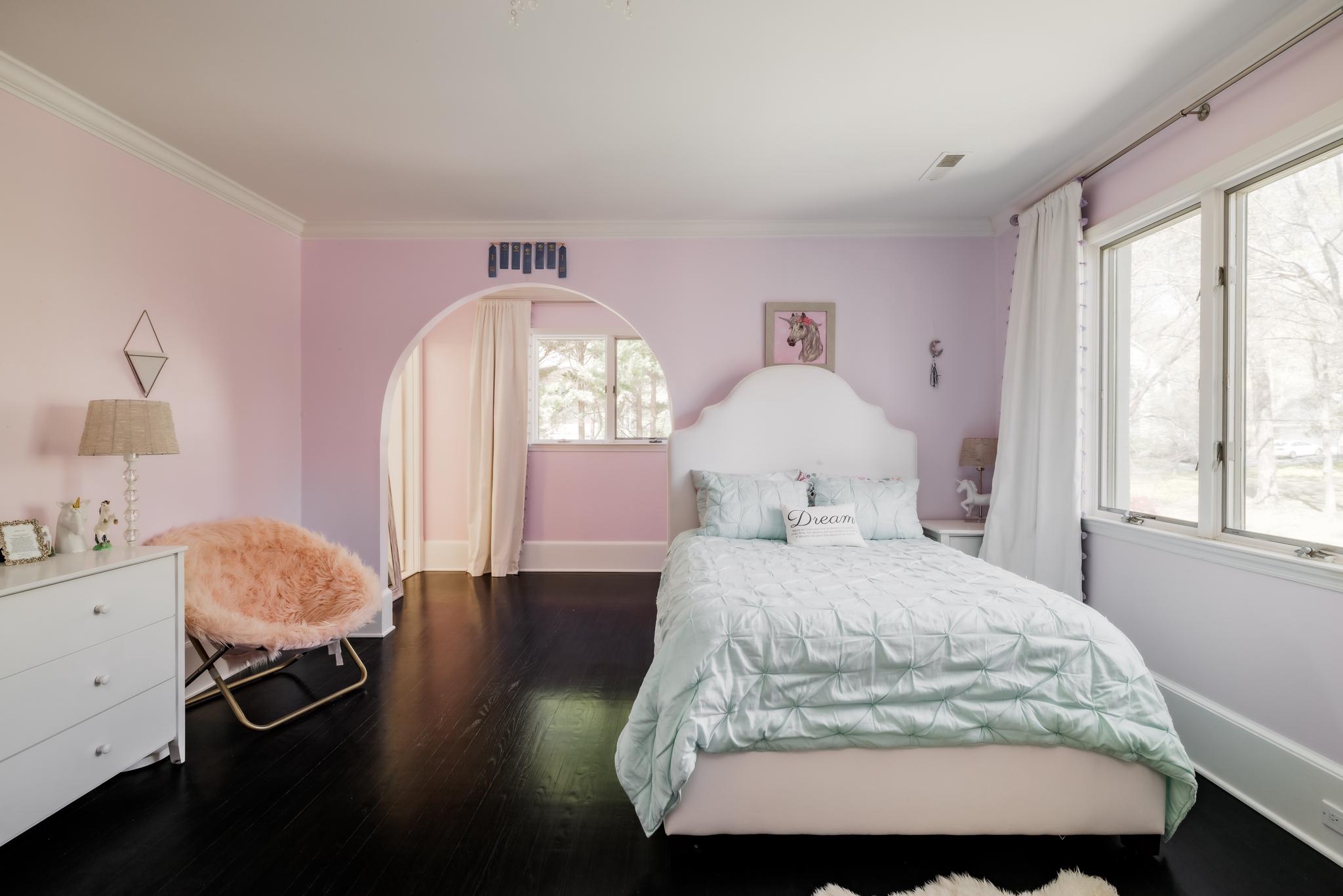 9200 Hollyoak Drive 