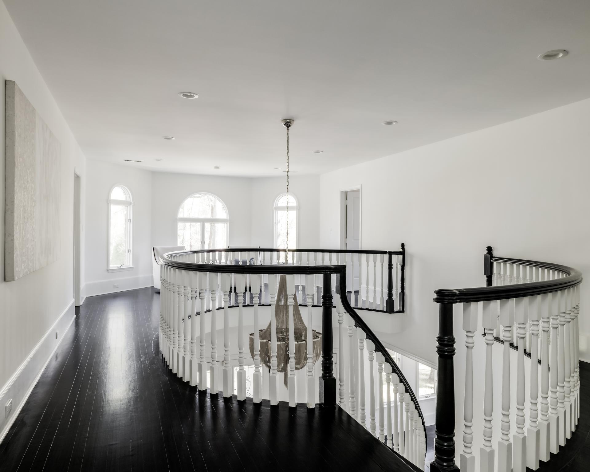 9200 Hollyoak Drive 