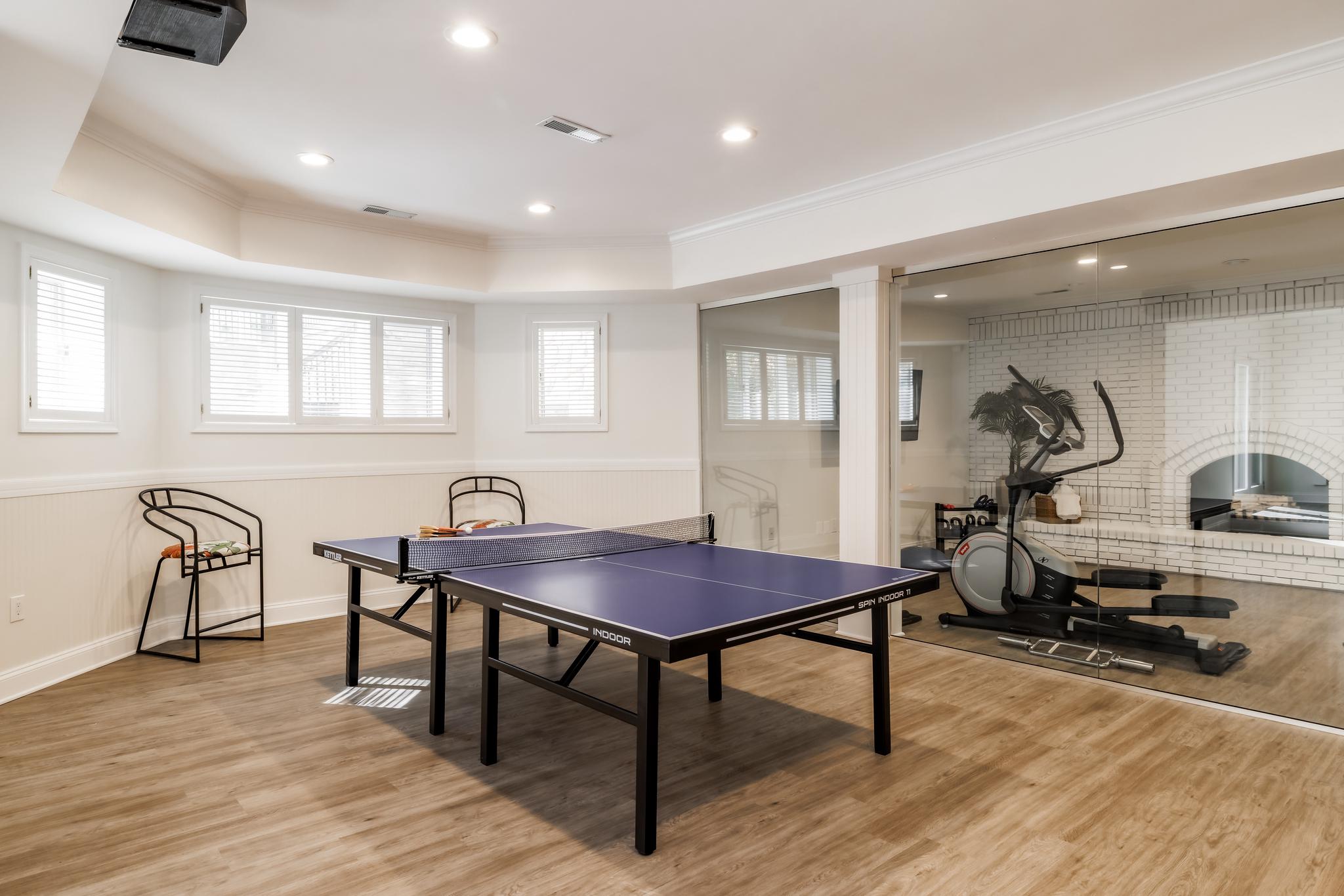 9200 Hollyoak Drive 