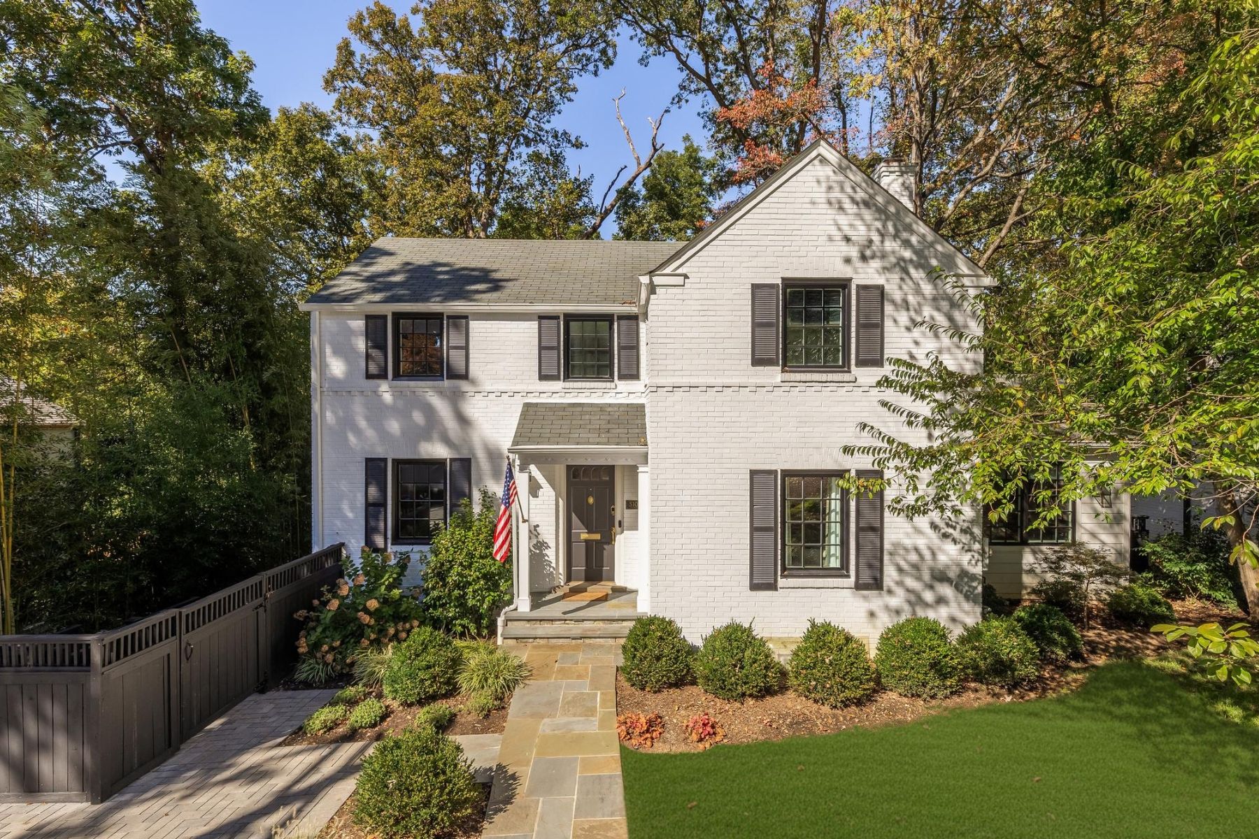 5106 Brookview Drive 