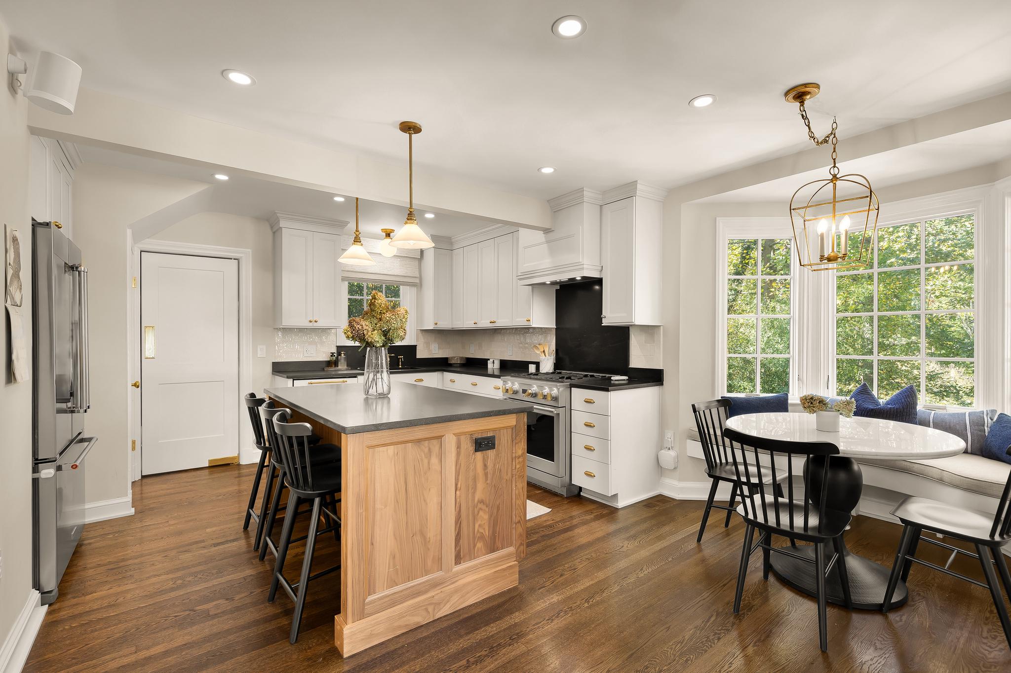 5106 Brookview Drive 